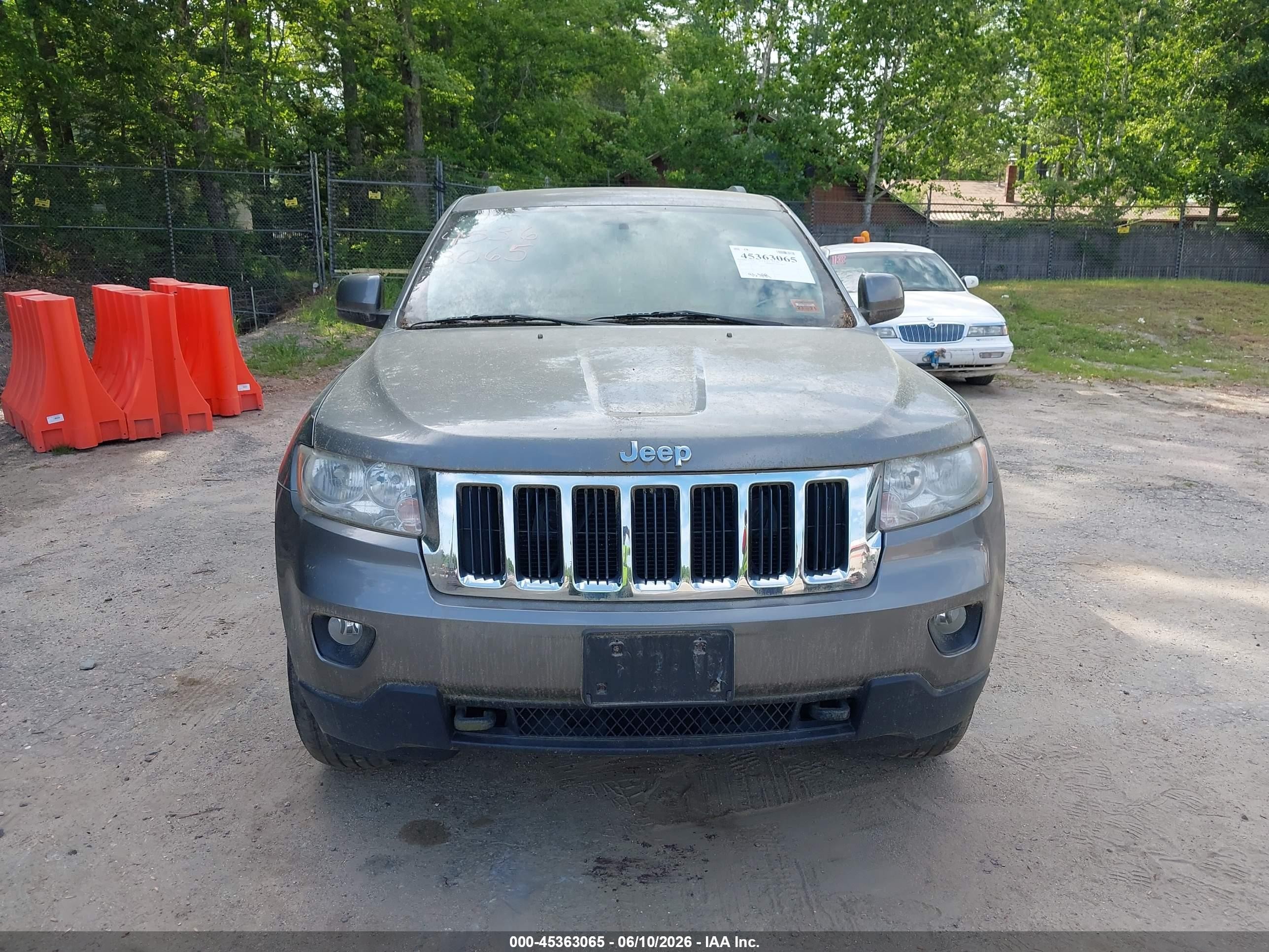 2012 Jeep Grand Cherokee Laredo Серый vin: 1C4RJFAG5CC296851