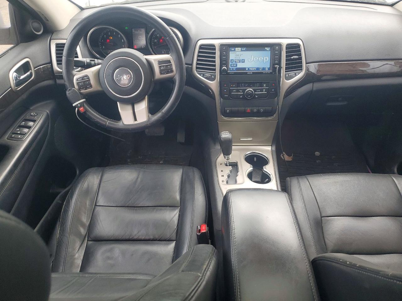 2012 Jeep Grand Cherokee Laredo Silver vin: 1C4RJFAG5CC332425