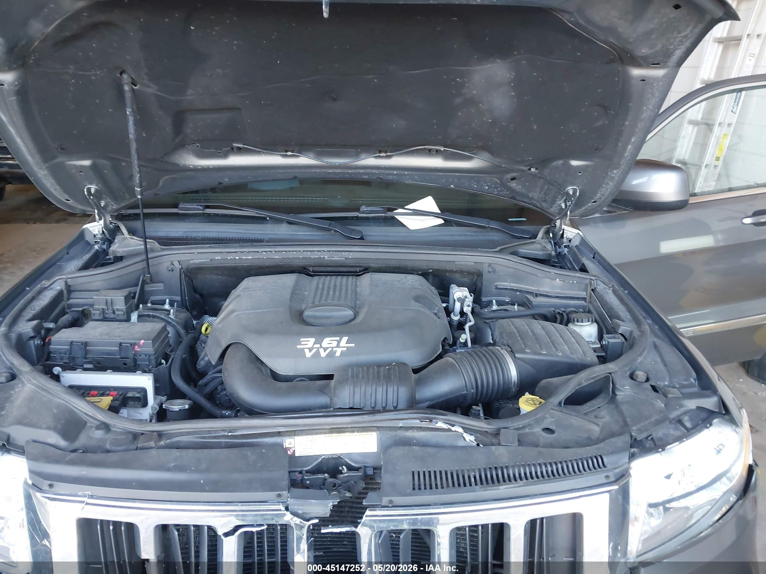 2012 Jeep Grand Cherokee Laredo Gray vin: 1C4RJFAG5CC345367