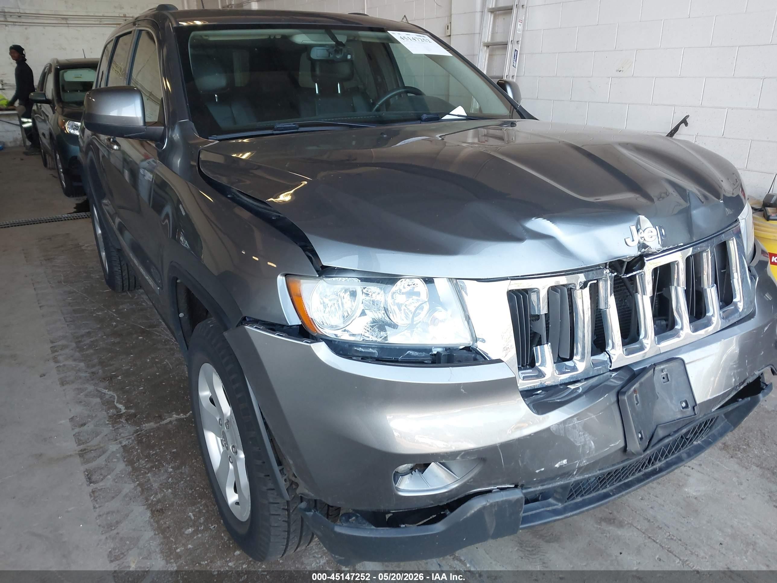 2012 Jeep Grand Cherokee Laredo Gray vin: 1C4RJFAG5CC345367