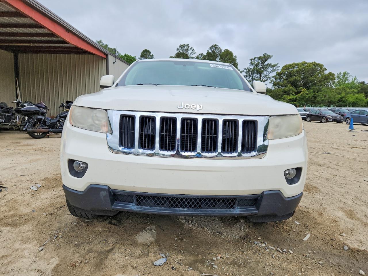 2012 Jeep Grand Cherokee Laredo White vin: 1C4RJFAG5CC346034