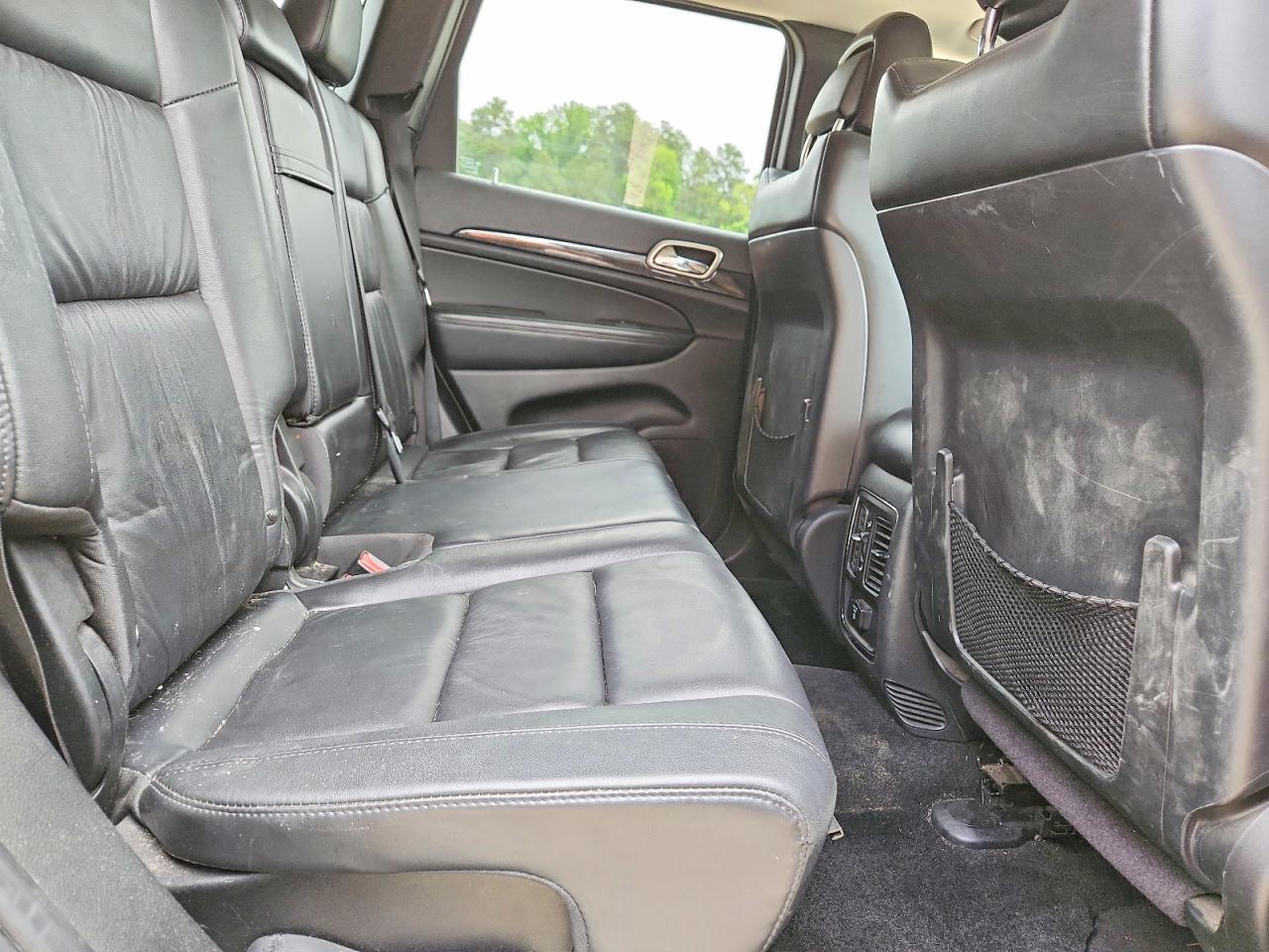 2012 Jeep Grand Cherokee Laredo White vin: 1C4RJFAG5CC346034