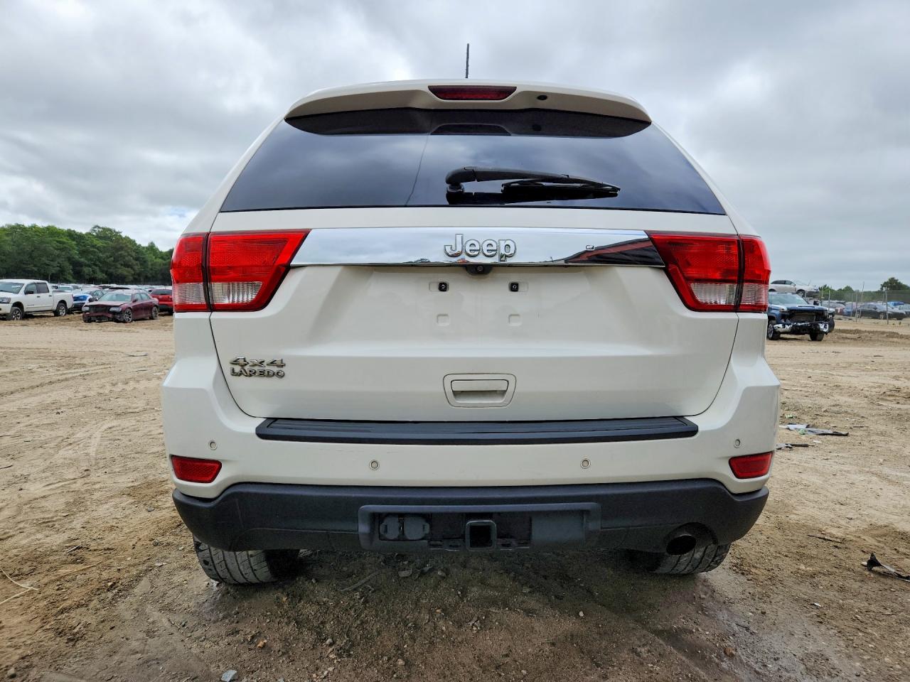2012 Jeep Grand Cherokee Laredo White vin: 1C4RJFAG5CC346034