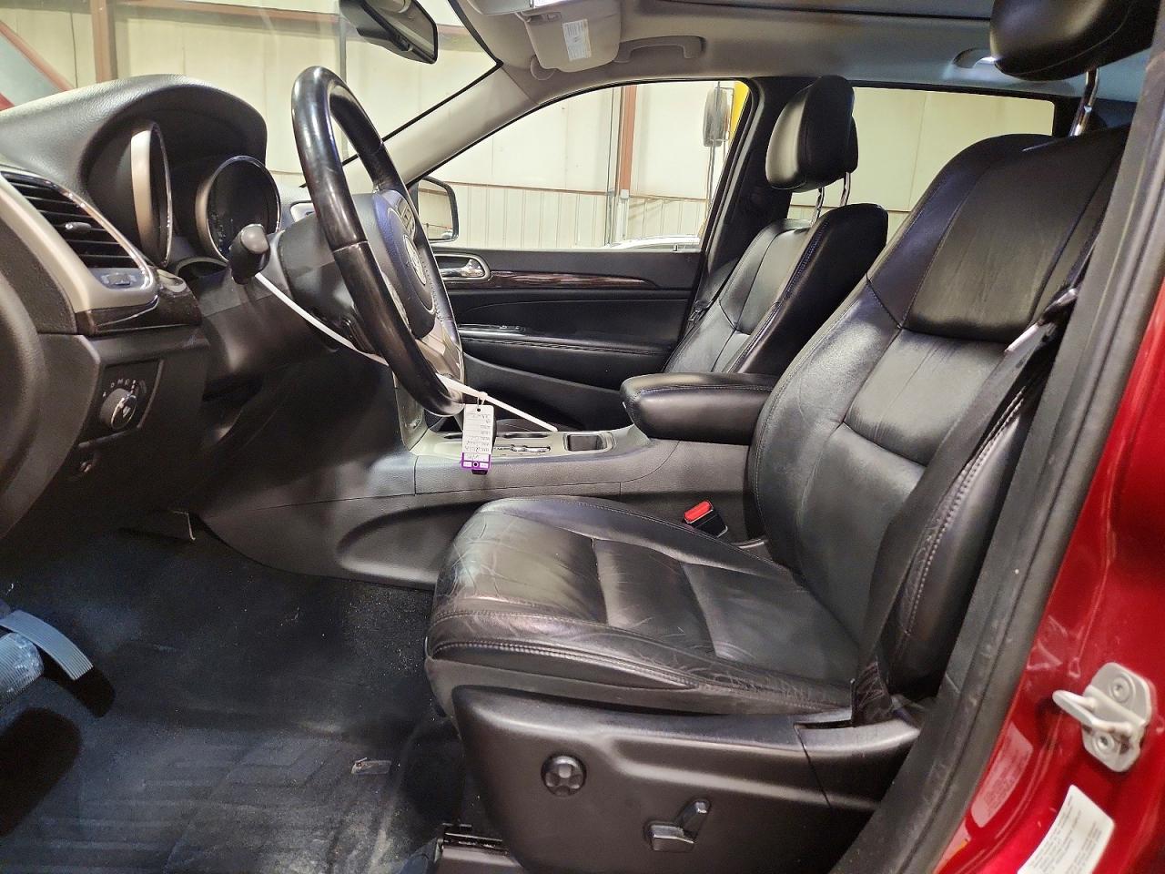 2012 Jeep Grand Cherokee Laredo Красный vin: 1C4RJFAG5CC352142