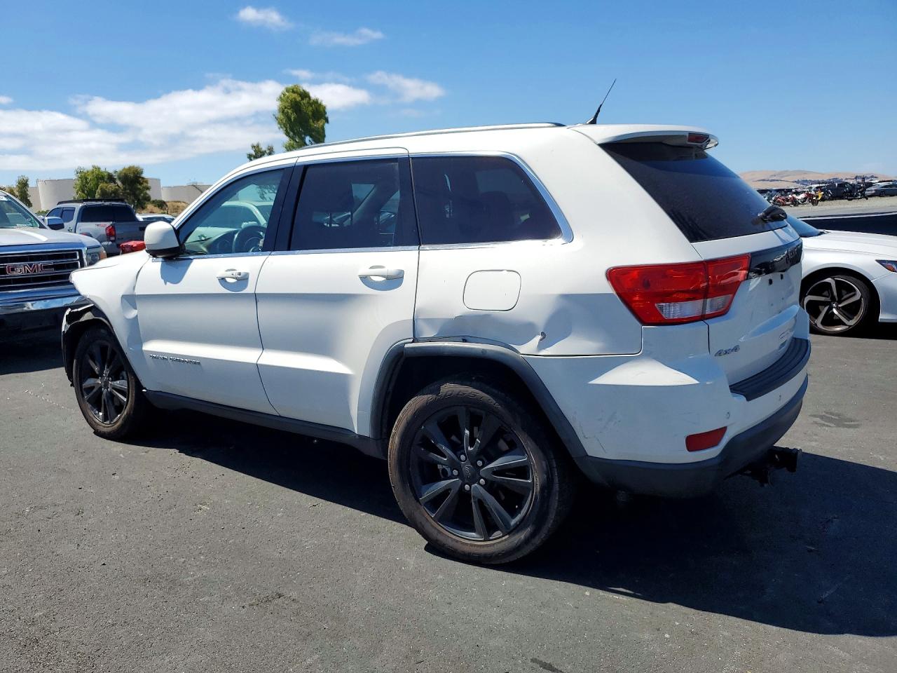 2012 Jeep Grand Cherokee Laredo White vin: 1C4RJFAG5CC353842