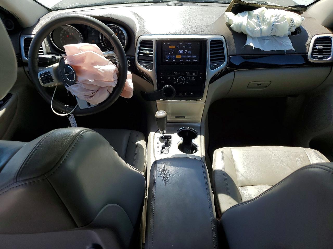 2012 Jeep Grand Cherokee Laredo White vin: 1C4RJFAG5CC353842