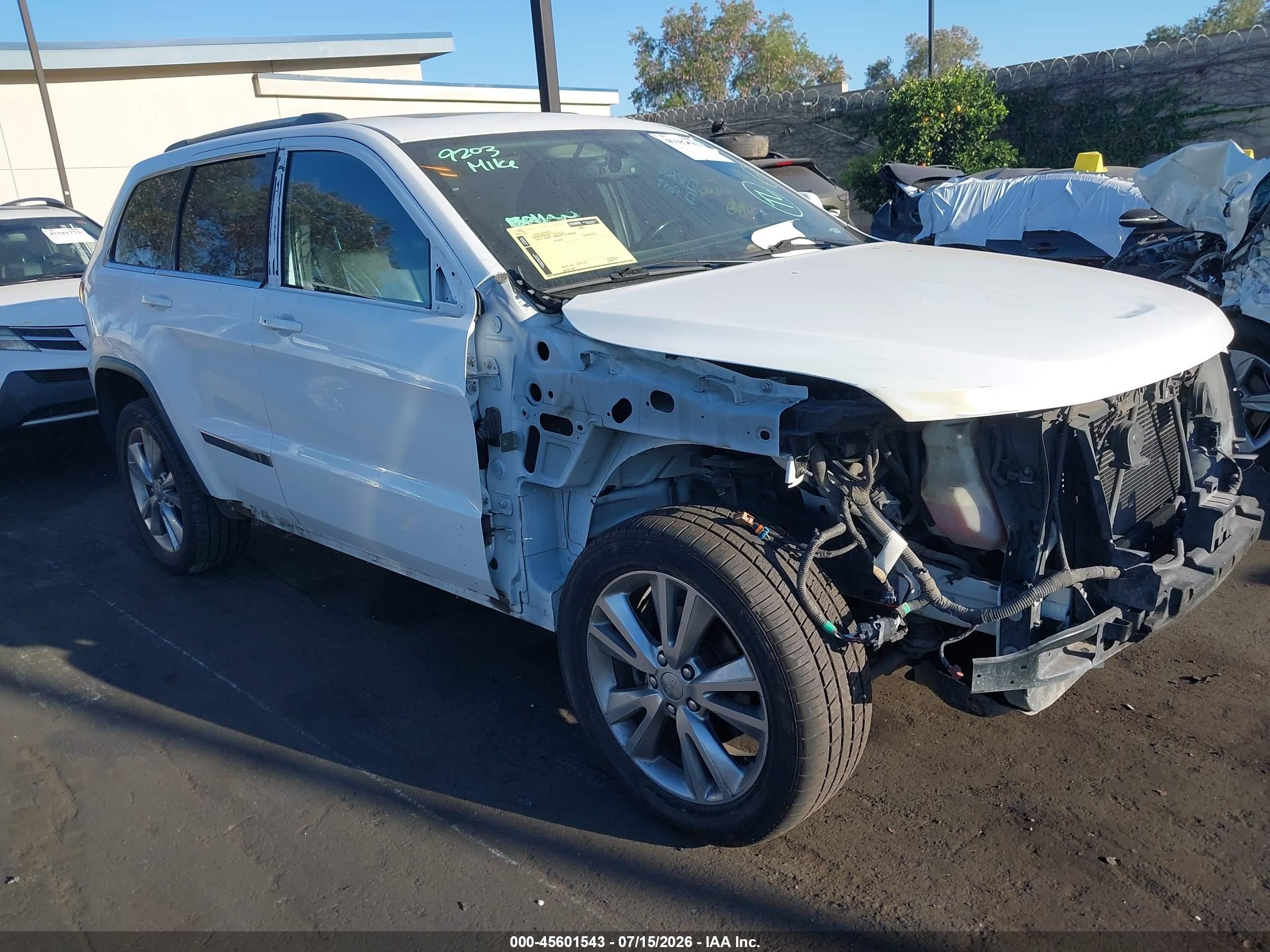 2013 Jeep Grand Cherokee Laredo White vin: 1C4RJFAG5DC582460