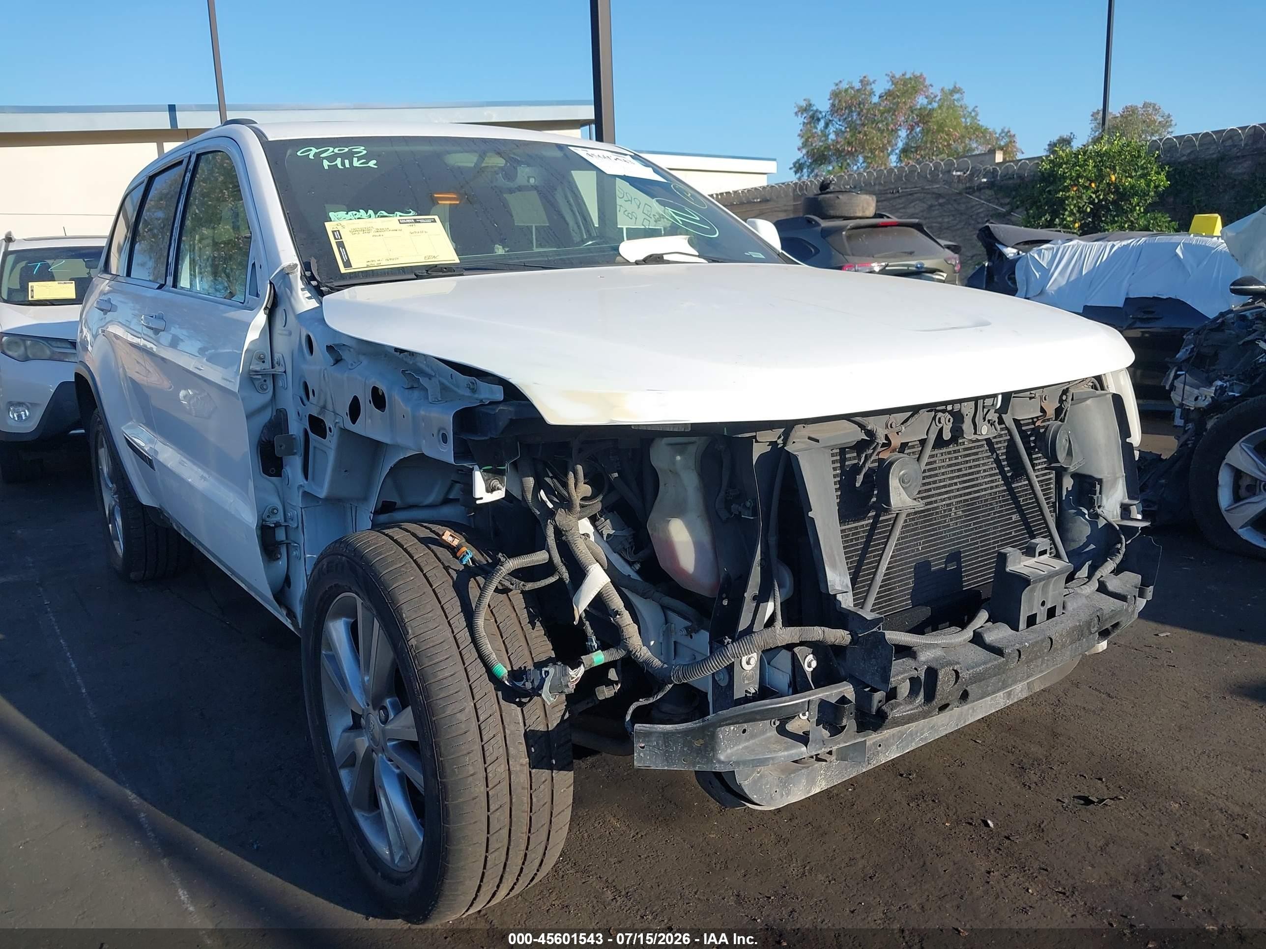 2013 Jeep Grand Cherokee Laredo Белый vin: 1C4RJFAG5DC582460