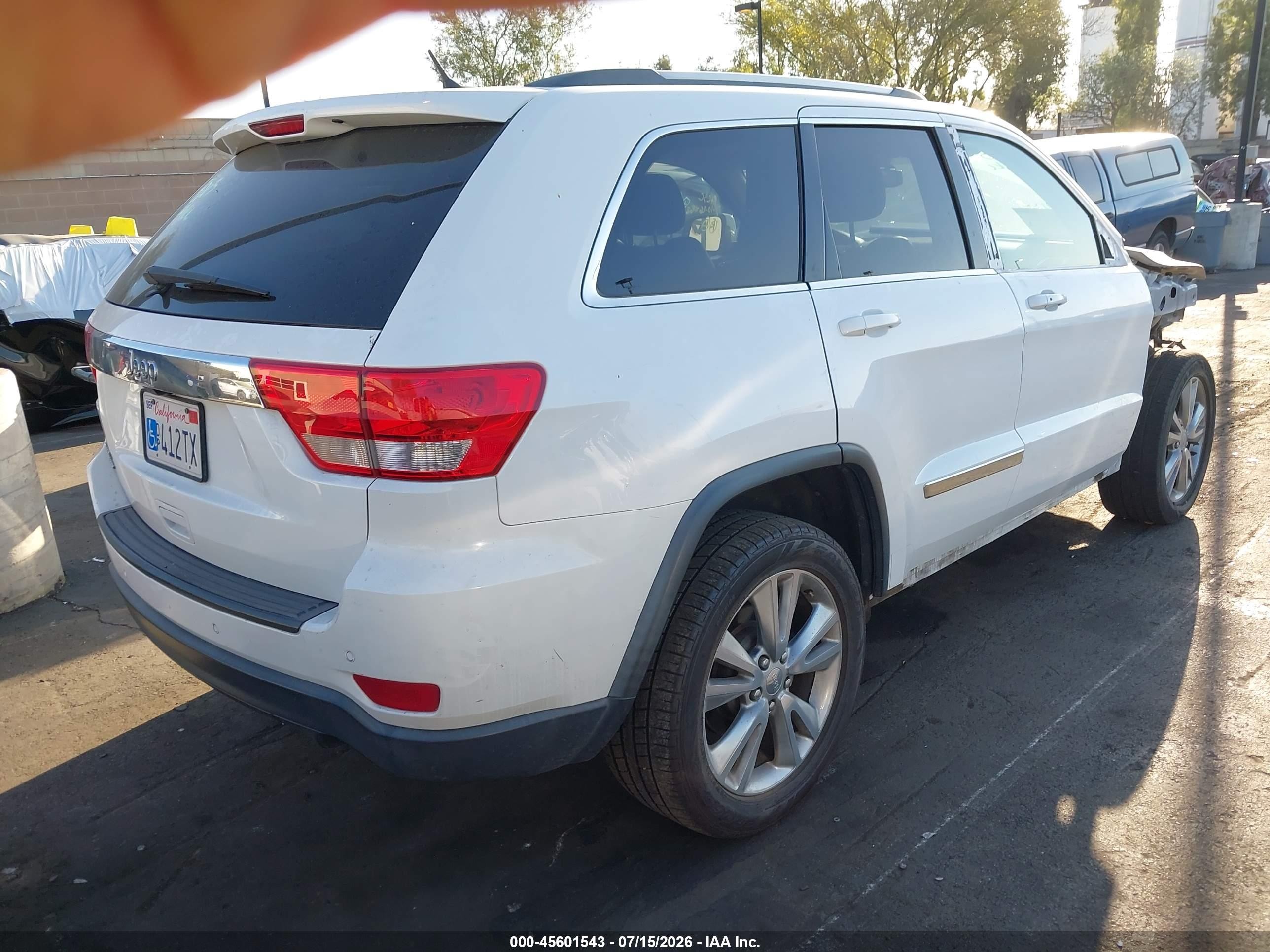 2013 Jeep Grand Cherokee Laredo Белый vin: 1C4RJFAG5DC582460