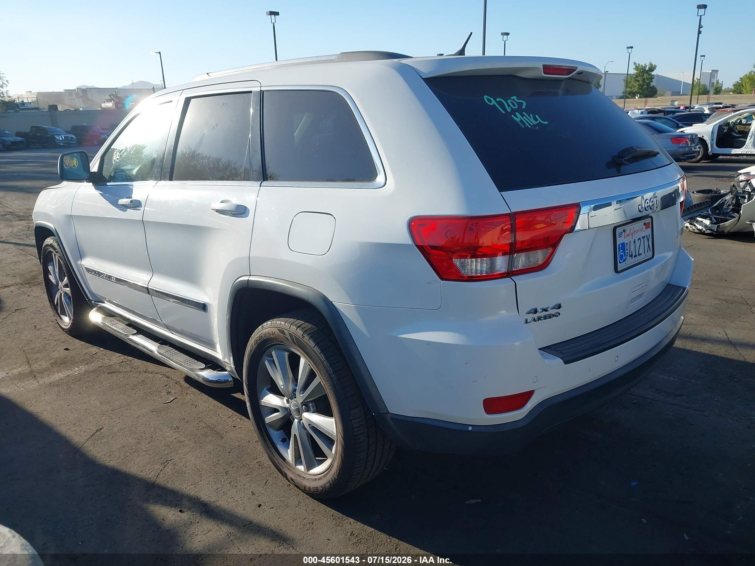 2013 Jeep Grand Cherokee Laredo Белый vin: 1C4RJFAG5DC582460