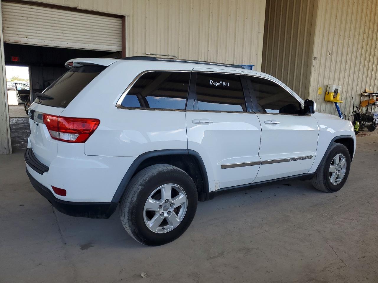 2013 Jeep Grand Cherokee Laredo White vin: 1C4RJFAG5DC586301