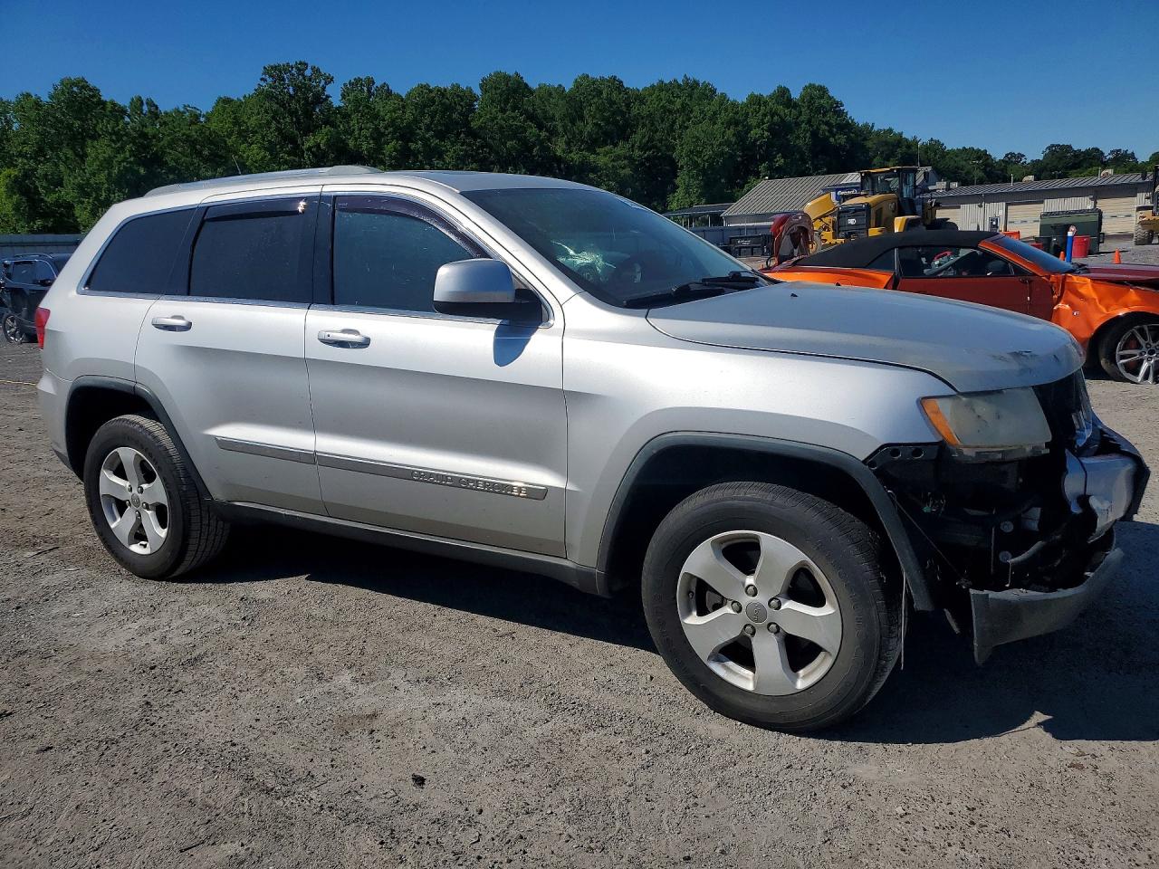 2013 Jeep Grand Cherokee Laredo Серебряный vin: 1C4RJFAG5DC615487