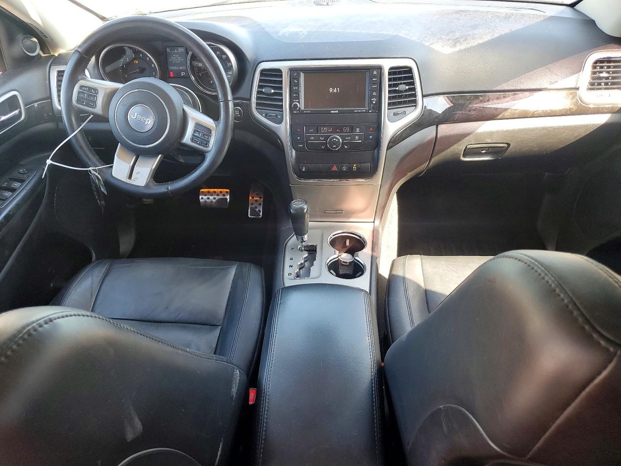2013 Jeep Grand Cherokee Laredo Серебряный vin: 1C4RJFAG5DC615487
