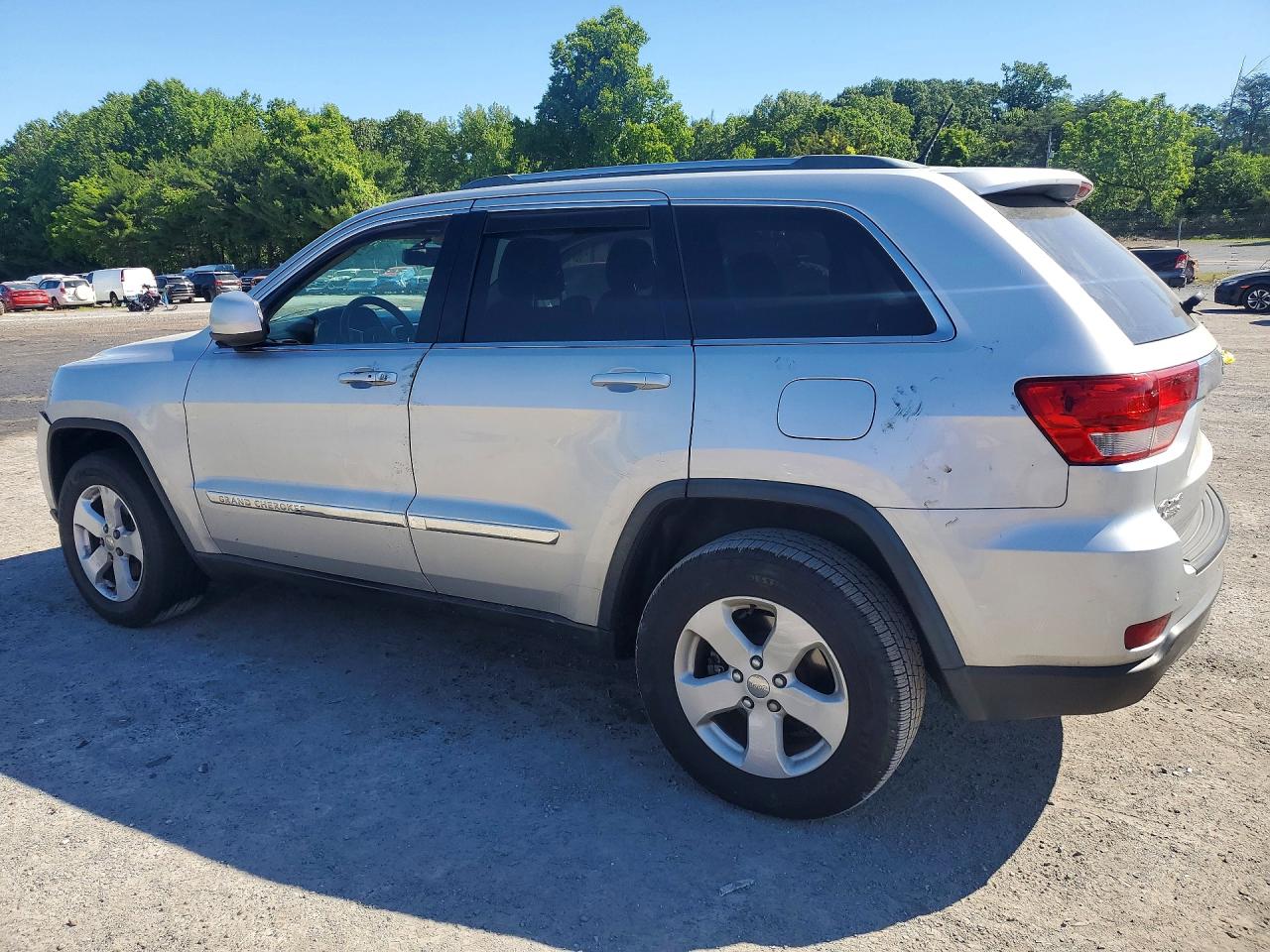 2013 Jeep Grand Cherokee Laredo Серебряный vin: 1C4RJFAG5DC615487