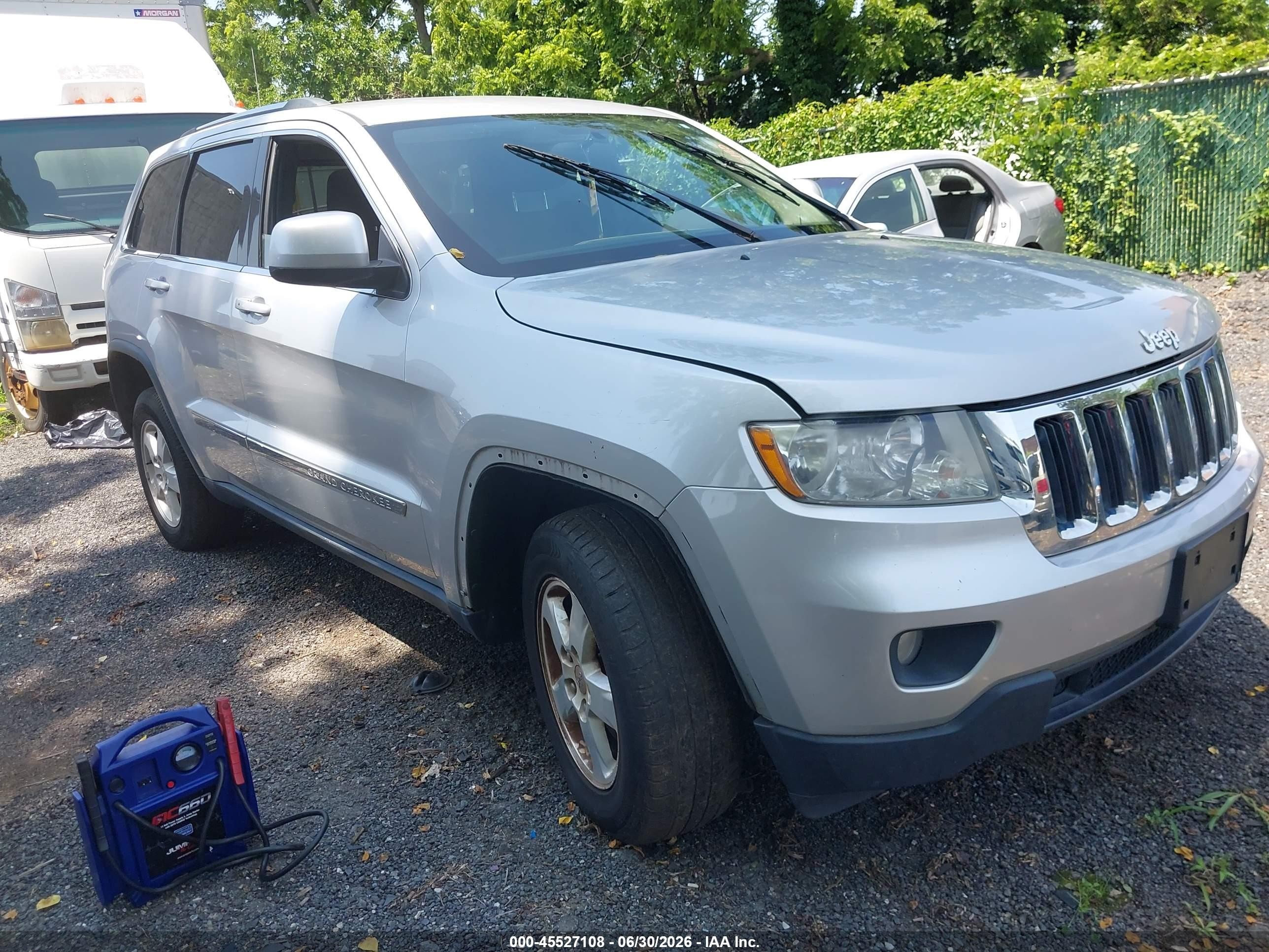 2013 Jeep Grand Cherokee Laredo Silver vin: 1C4RJFAG5DC648361