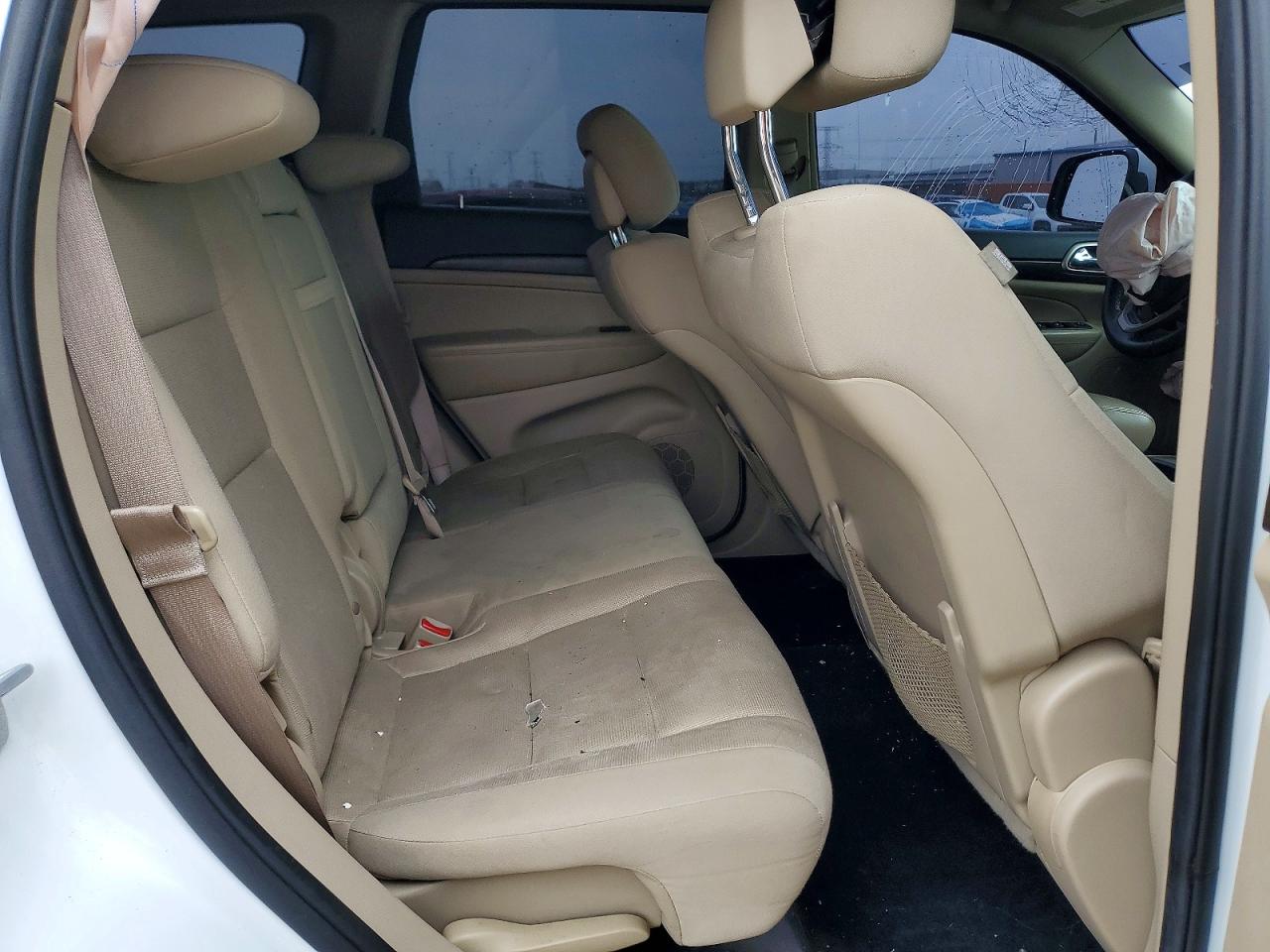 2014 Jeep Grand Cherokee Laredo White vin: 1C4RJFAG5EC270429