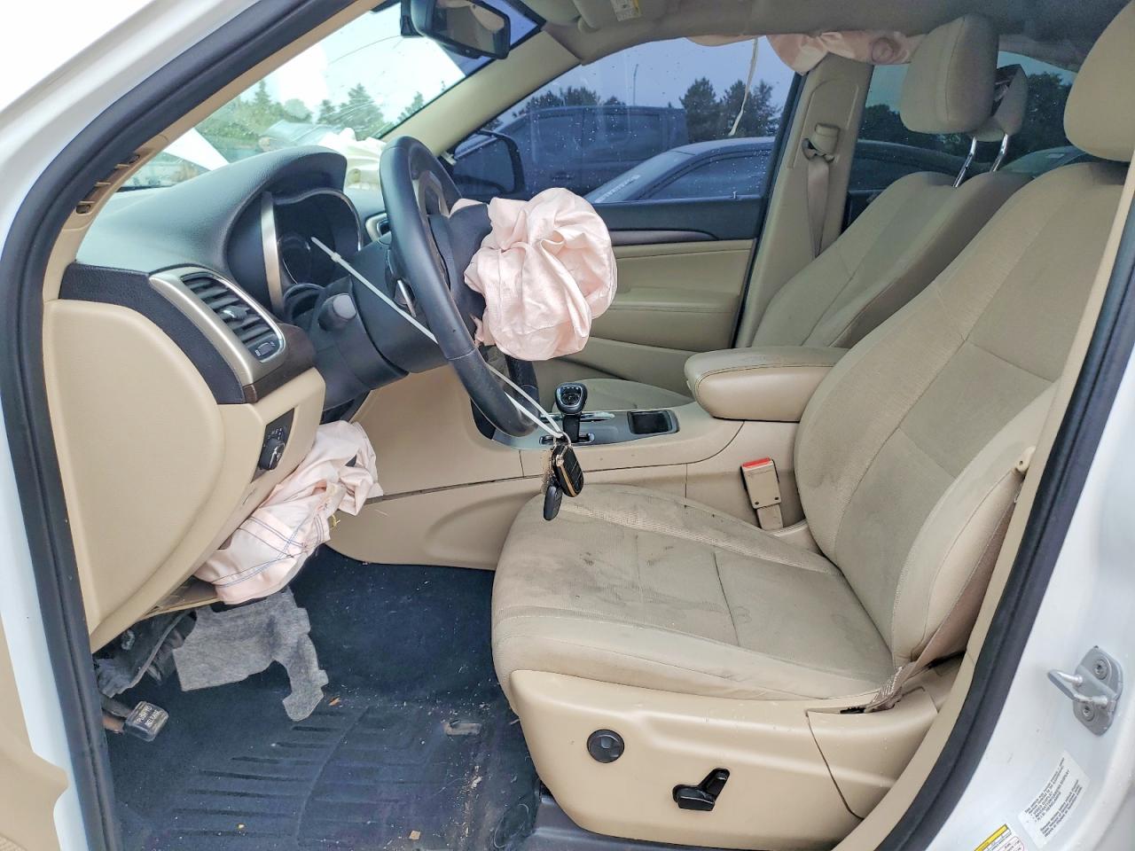 2014 Jeep Grand Cherokee Laredo White vin: 1C4RJFAG5EC270429