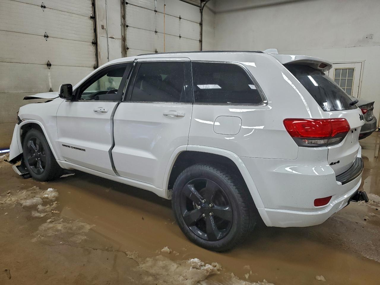 2014 Jeep Grand Cherokee Laredo White vin: 1C4RJFAG5EC487799