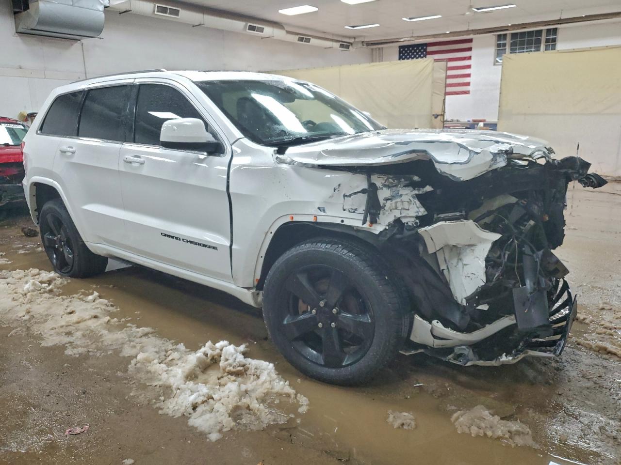 2014 Jeep Grand Cherokee Laredo White vin: 1C4RJFAG5EC487799