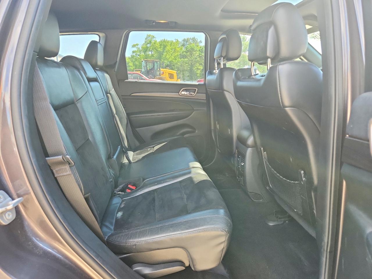 2014 Jeep Grand Cherokee Laredo Gray vin: 1C4RJFAG5EC541604