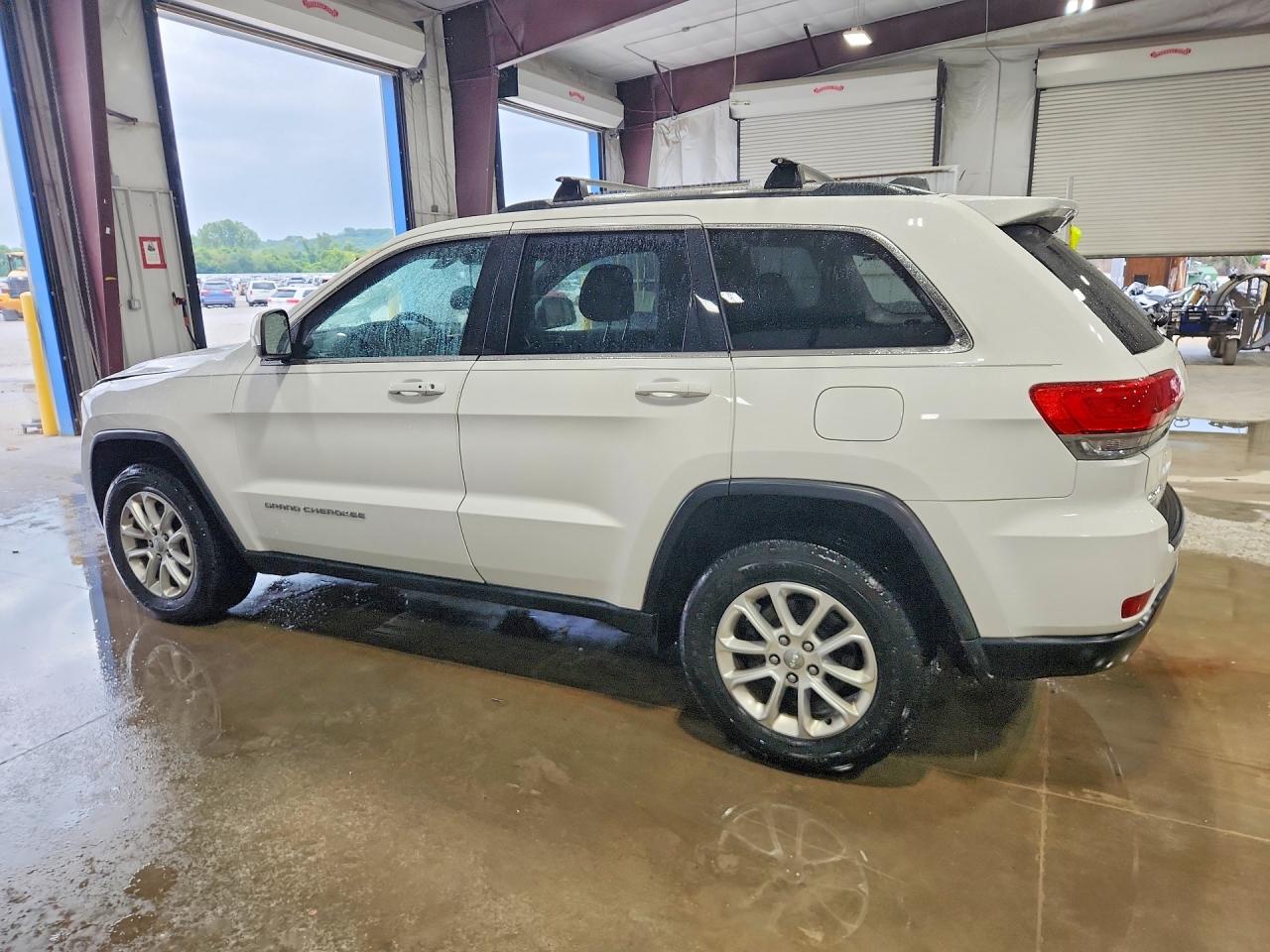 2015 Jeep Grand Cherokee Laredo White vin: 1C4RJFAG5FC146033