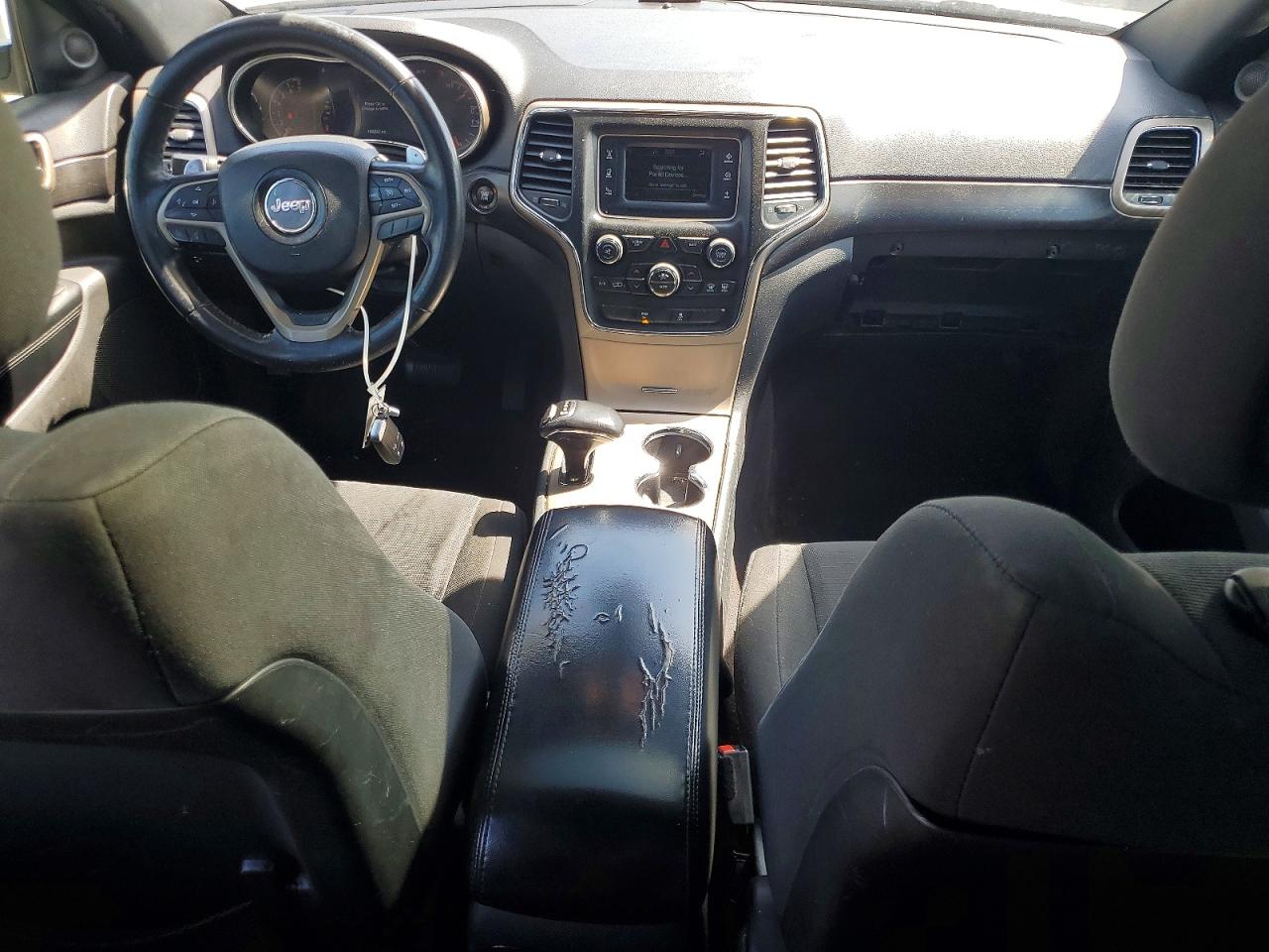 2015 Jeep Grand Cherokee Laredo Silver vin: 1C4RJFAG5FC158232