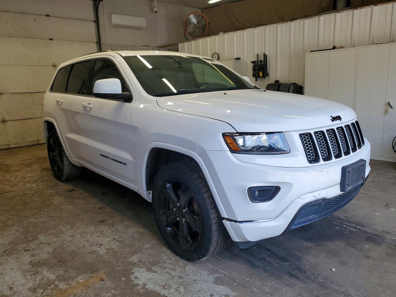 2015 Jeep Grand Cherokee Laredo White vin: 1C4RJFAG5FC172888