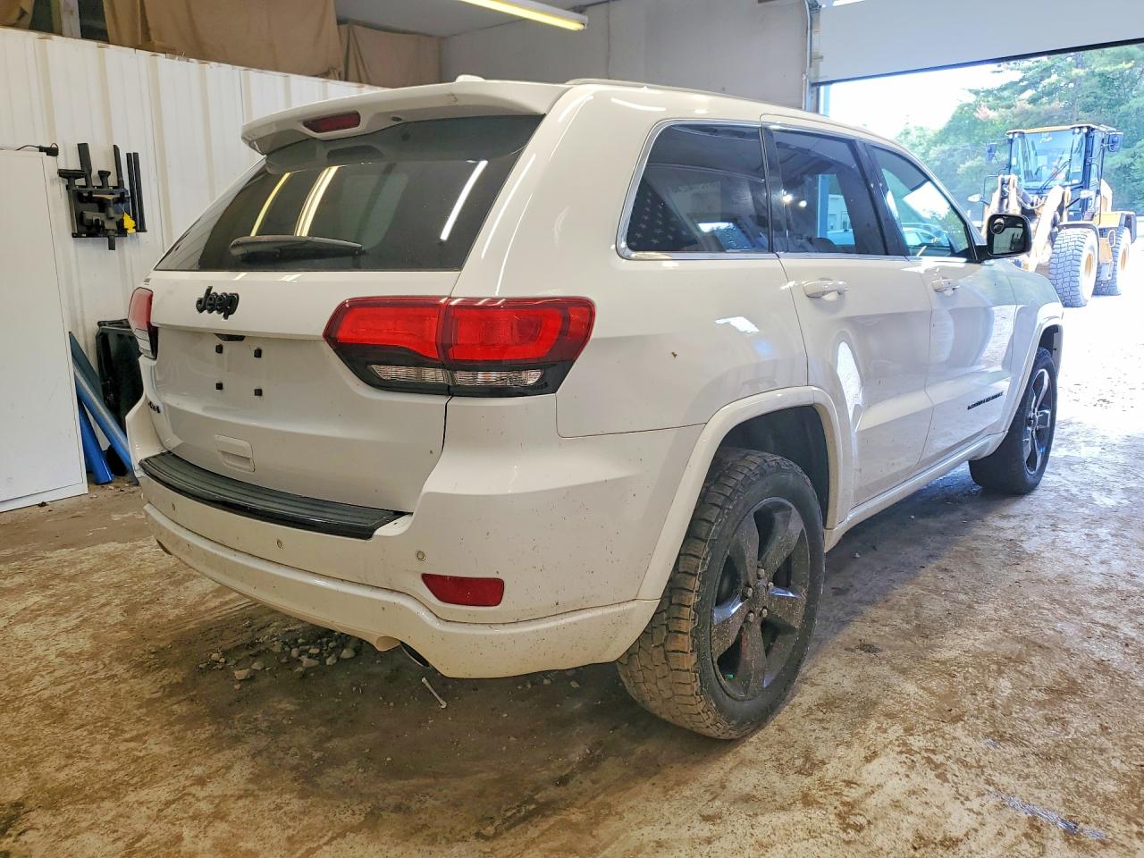 2015 Jeep Grand Cherokee Laredo White vin: 1C4RJFAG5FC172888