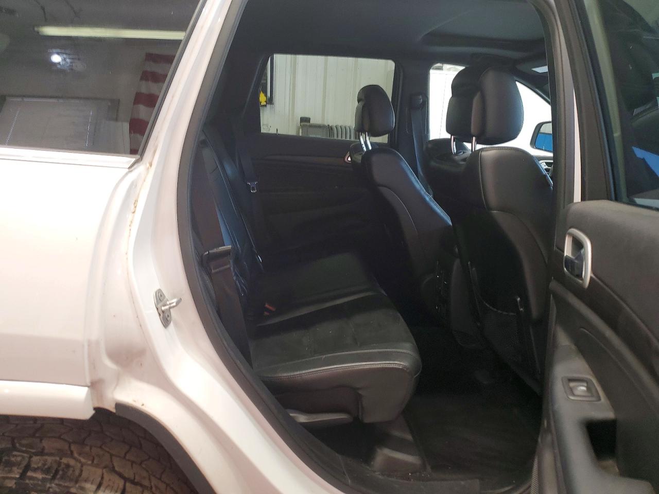 2015 Jeep Grand Cherokee Laredo White vin: 1C4RJFAG5FC172888