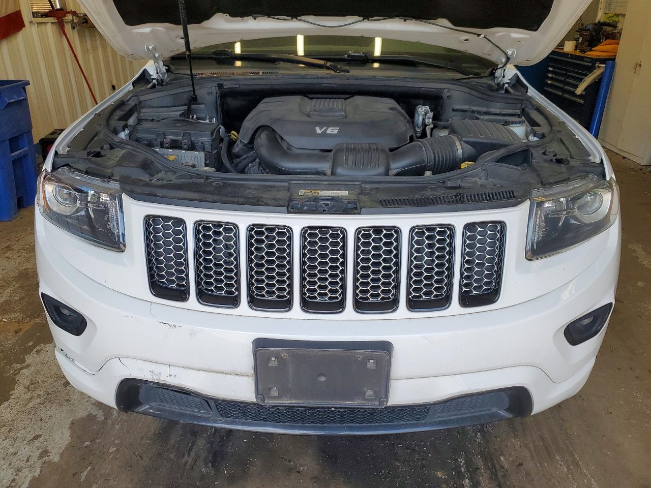 2015 Jeep Grand Cherokee Laredo White vin: 1C4RJFAG5FC172888