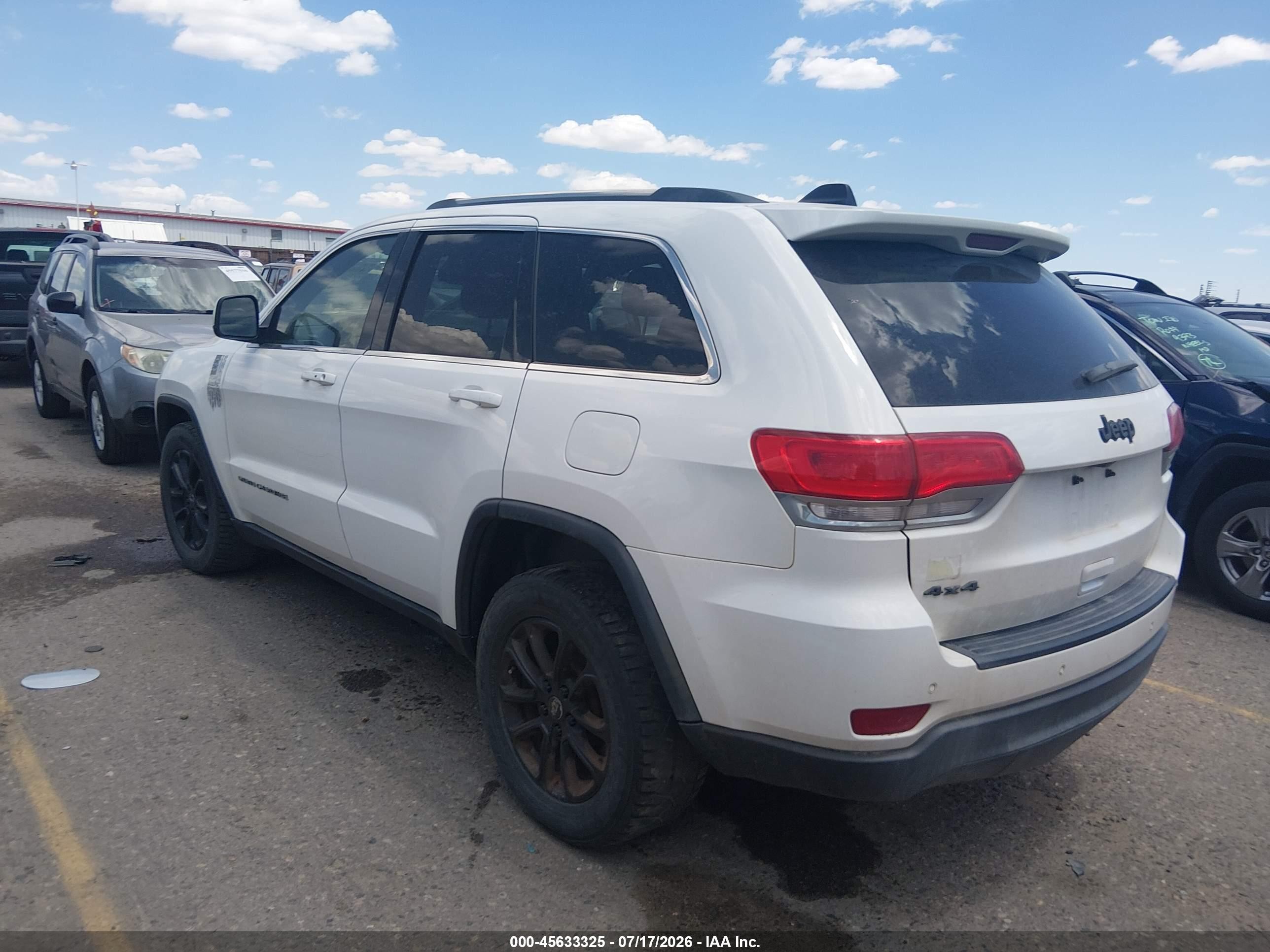 2015 Jeep Grand Cherokee Laredo White vin: 1C4RJFAG5FC196365