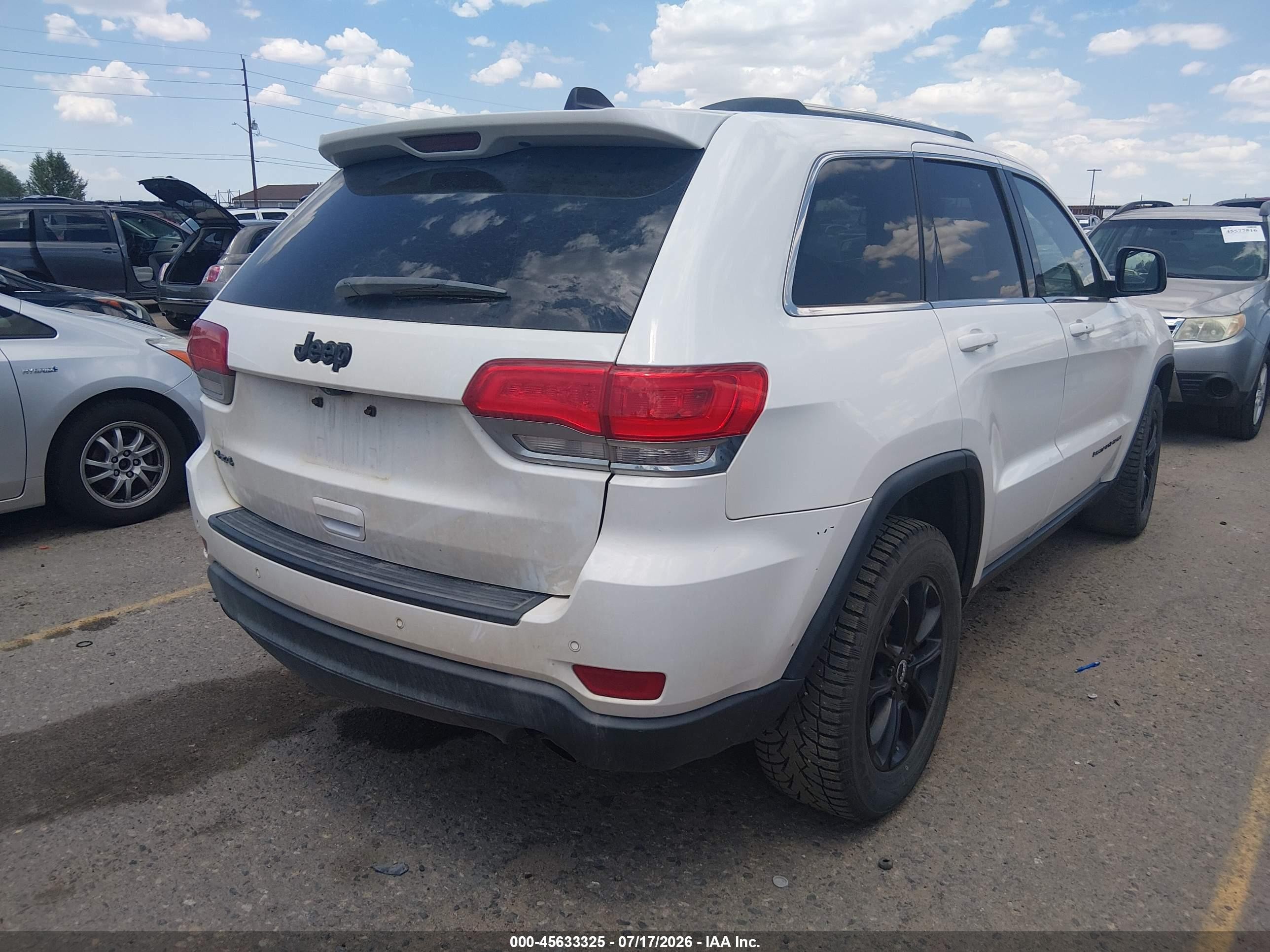 2015 Jeep Grand Cherokee Laredo White vin: 1C4RJFAG5FC196365