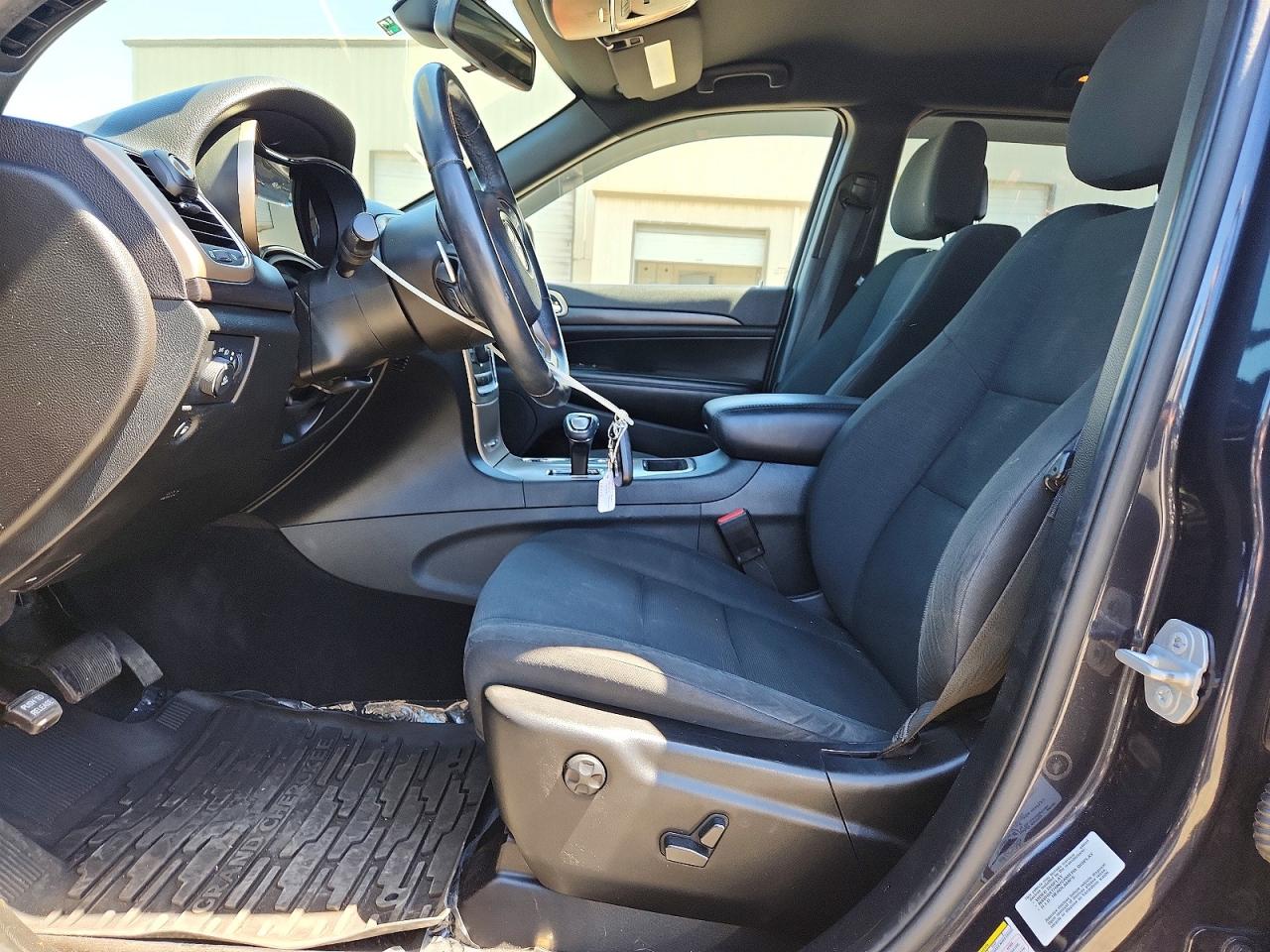 2015 Jeep Grand Cherokee Laredo Угольный vin: 1C4RJFAG5FC602547
