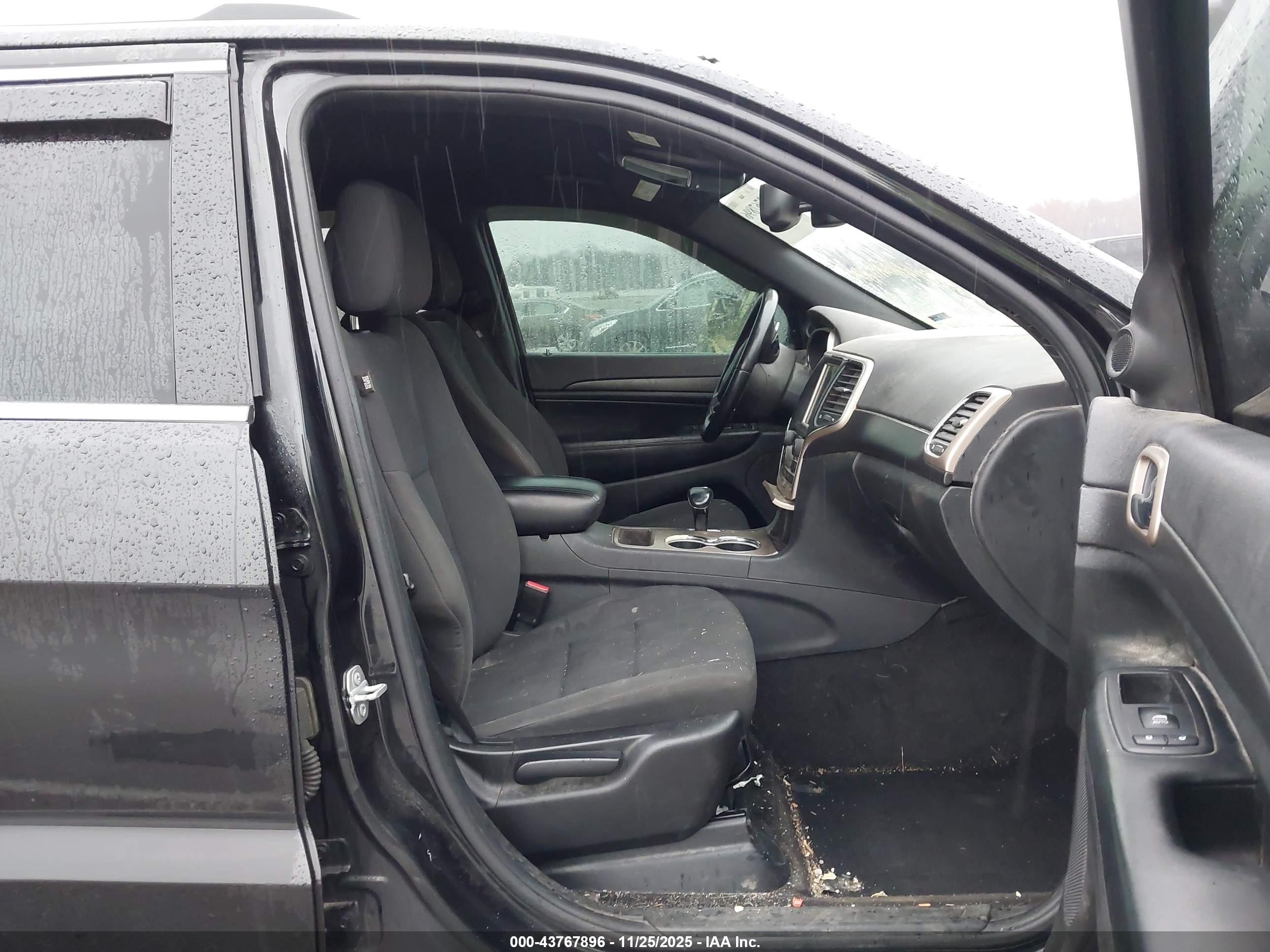 2015 Jeep Grand Cherokee Laredo Black vin: 1C4RJFAG5FC737849
