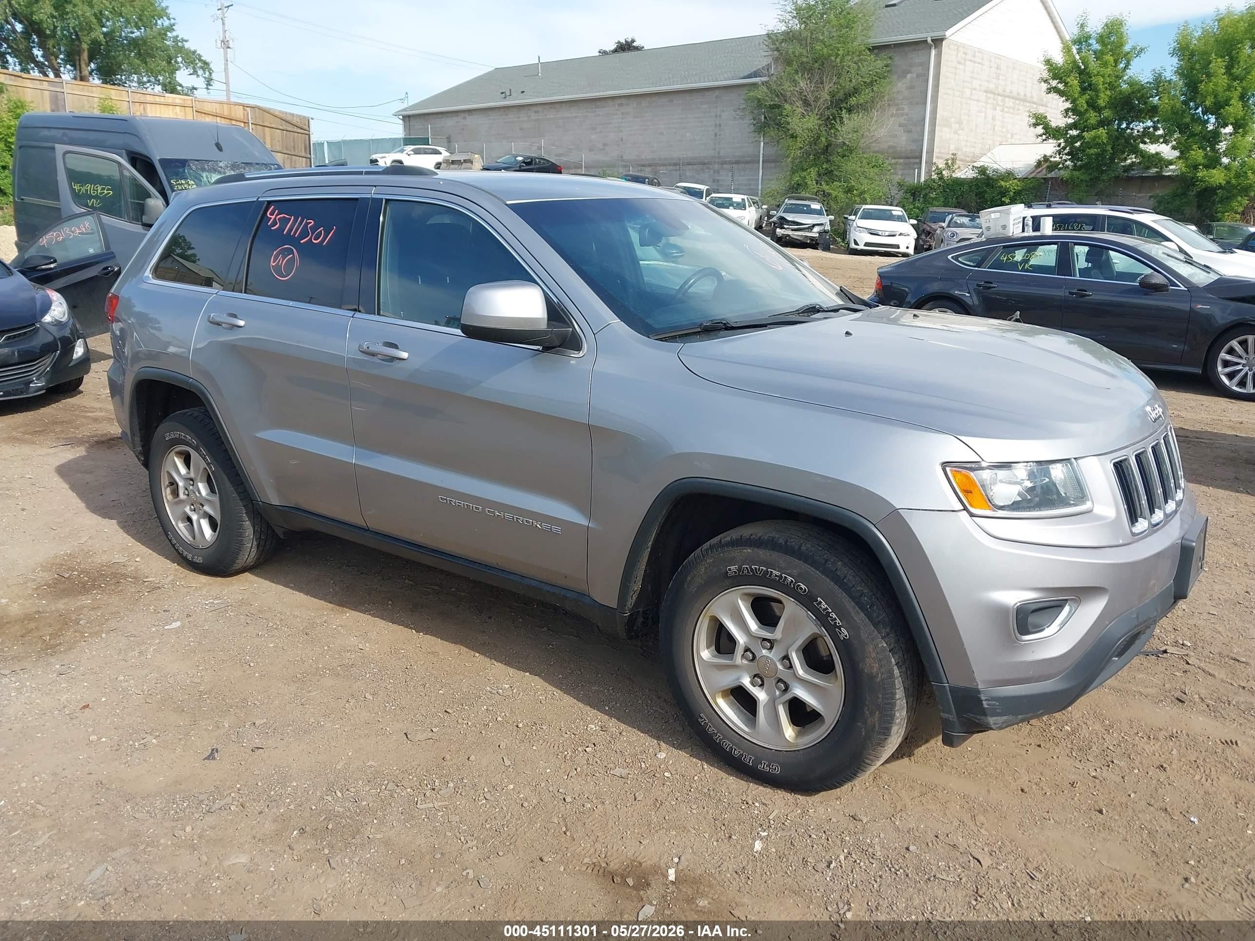 2015 Jeep Grand Cherokee Laredo Gray vin: 1C4RJFAG5FC838132