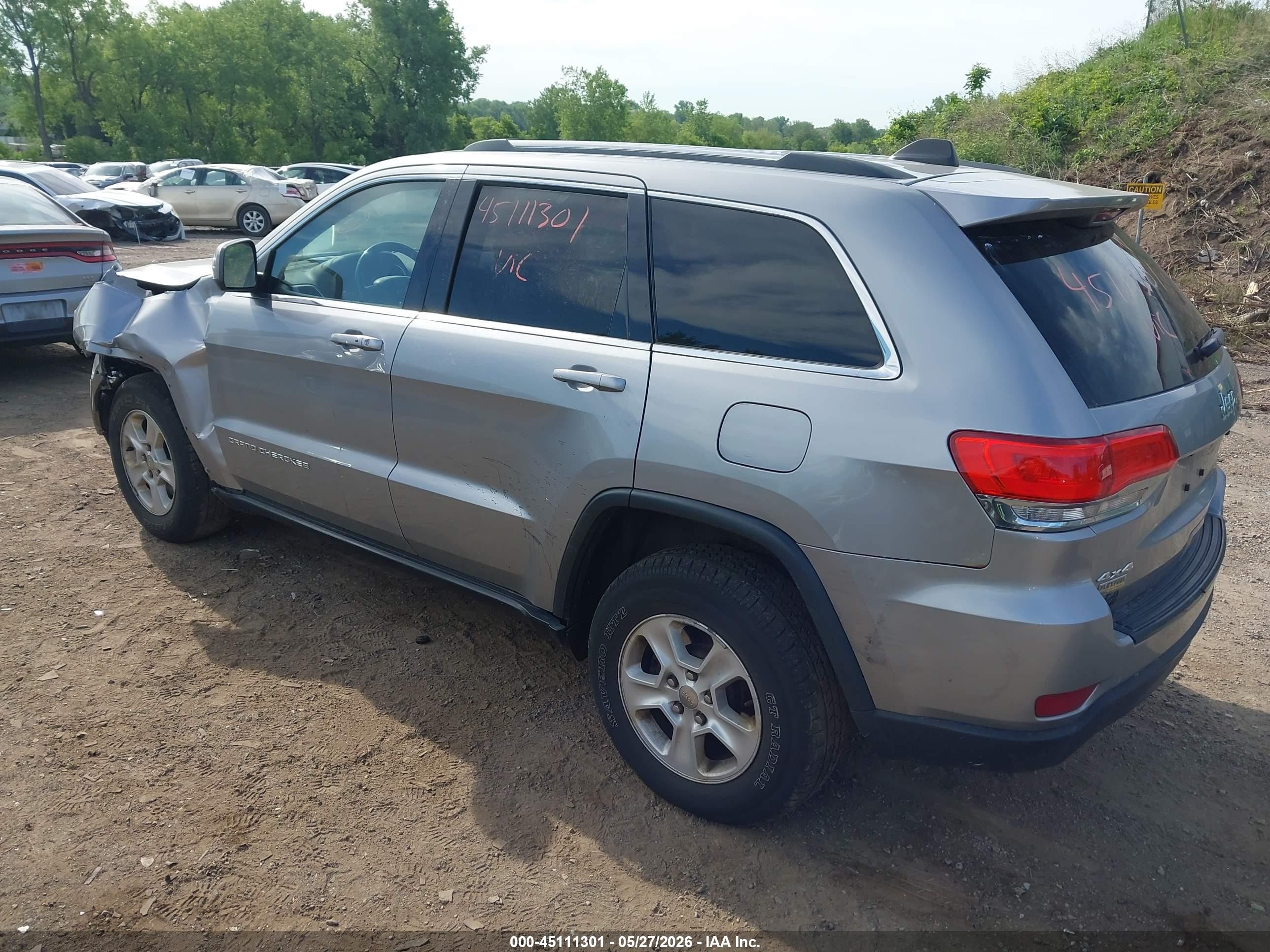 2015 Jeep Grand Cherokee Laredo Gray vin: 1C4RJFAG5FC838132