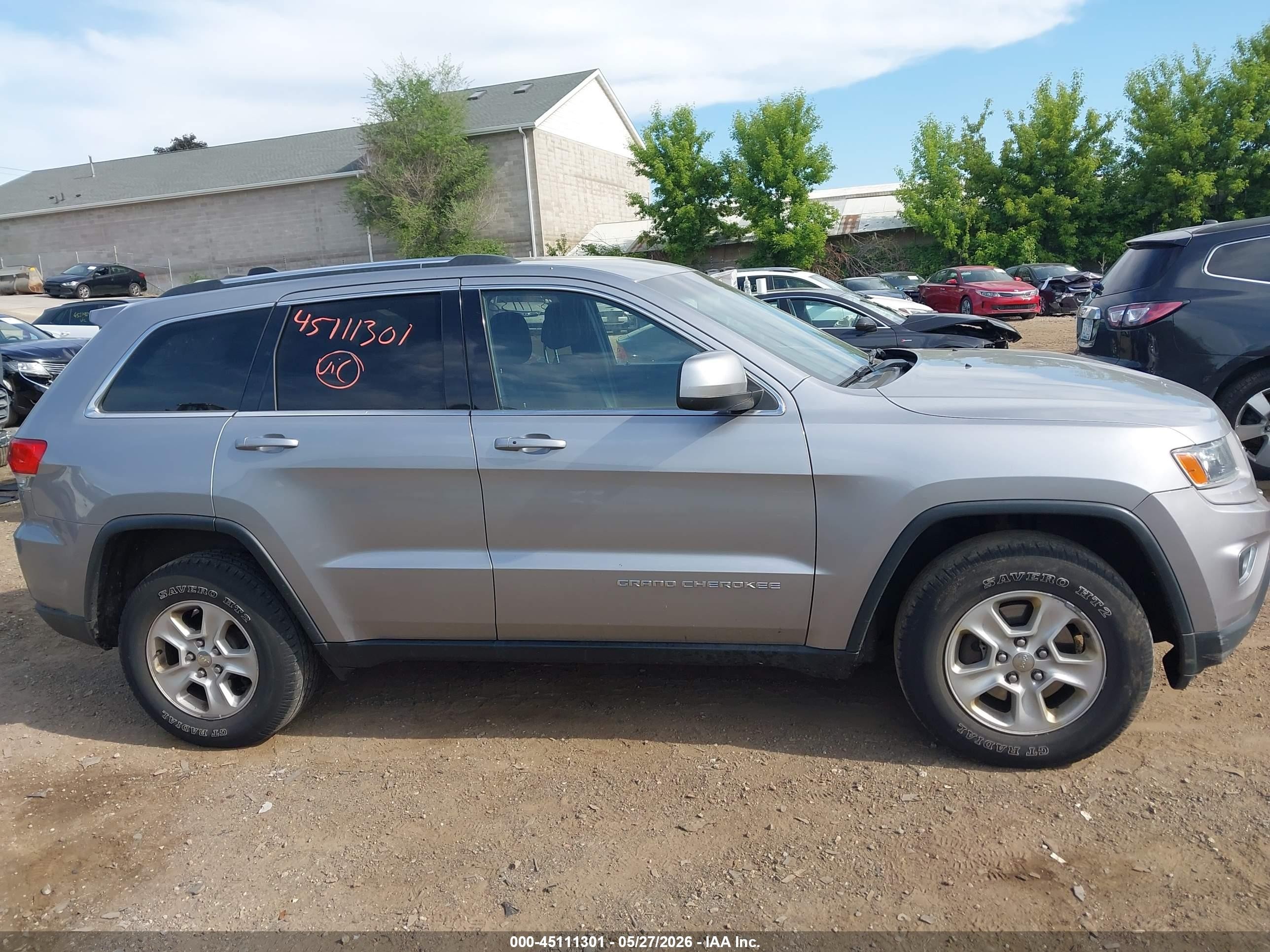 2015 Jeep Grand Cherokee Laredo Gray vin: 1C4RJFAG5FC838132