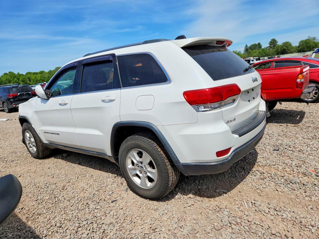 2015 Jeep Grand Cherokee Laredo White vin: 1C4RJFAG5FC893065