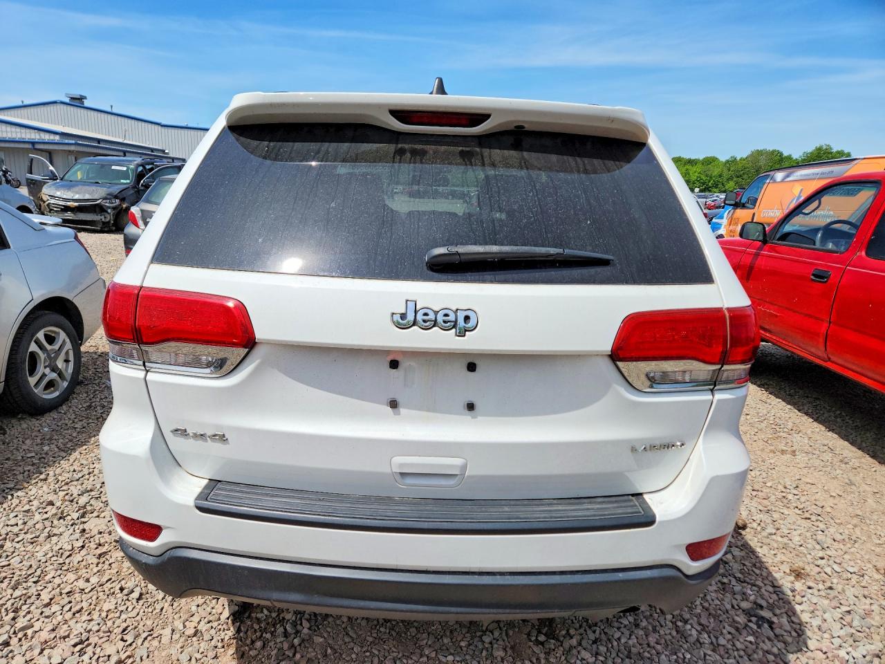 2015 Jeep Grand Cherokee Laredo White vin: 1C4RJFAG5FC893065