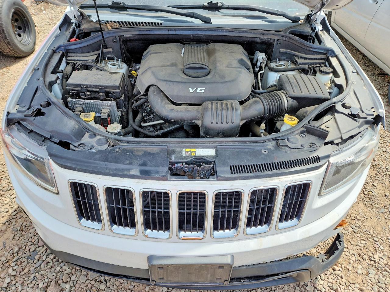 2015 Jeep Grand Cherokee Laredo White vin: 1C4RJFAG5FC893065