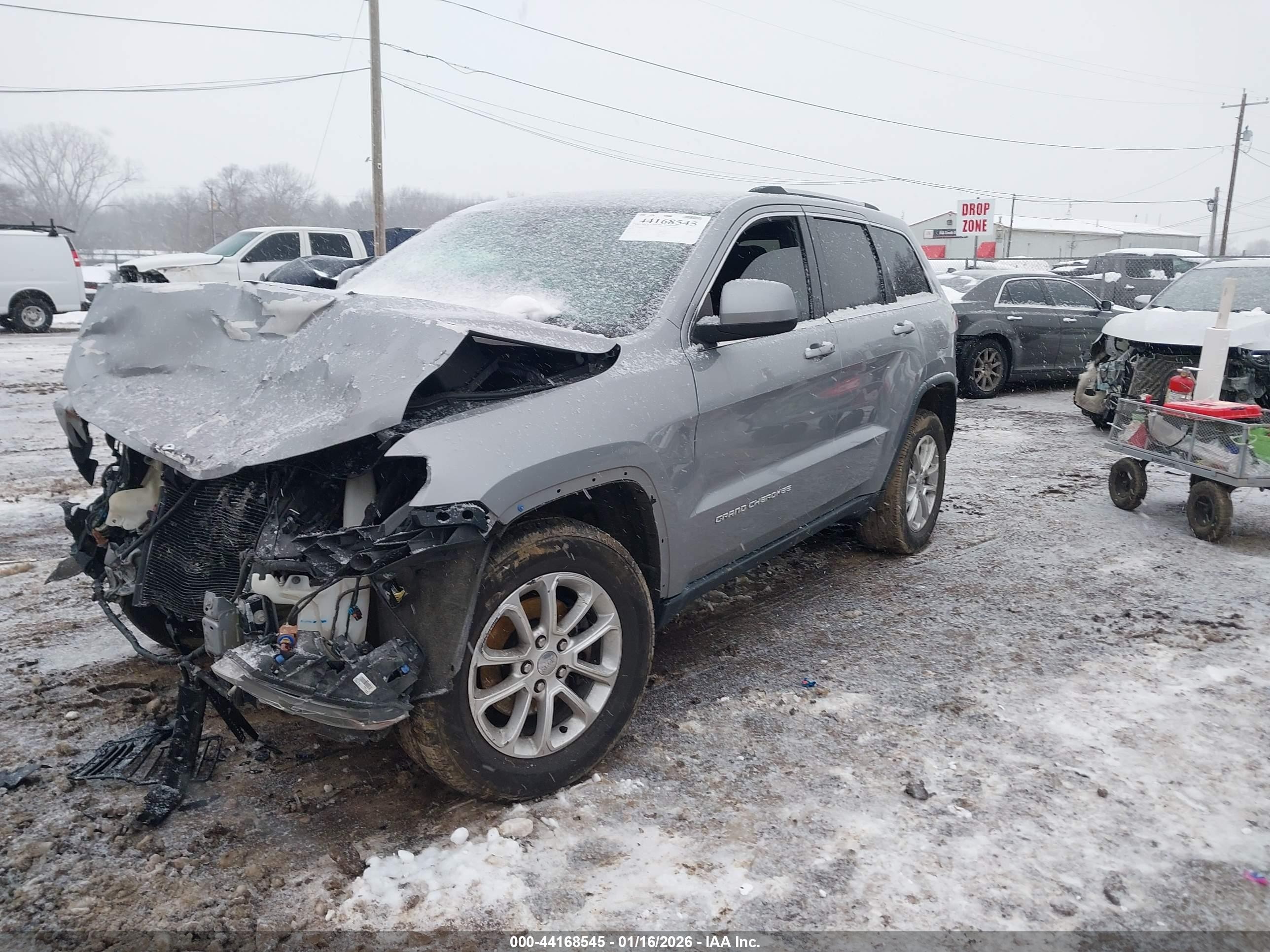 2015 Jeep Grand Cherokee Laredo Серебряный vin: 1C4RJFAG5FC895852