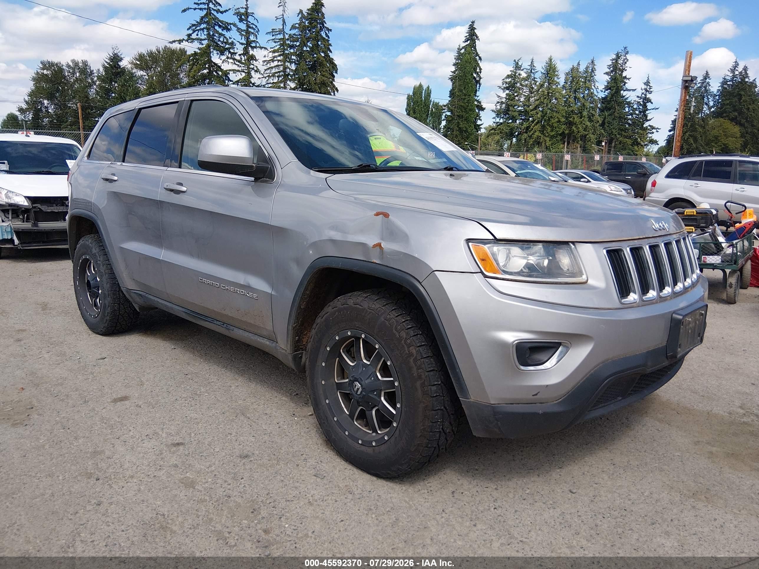 2015 Jeep Grand Cherokee Laredo Silver vin: 1C4RJFAG5FC919955