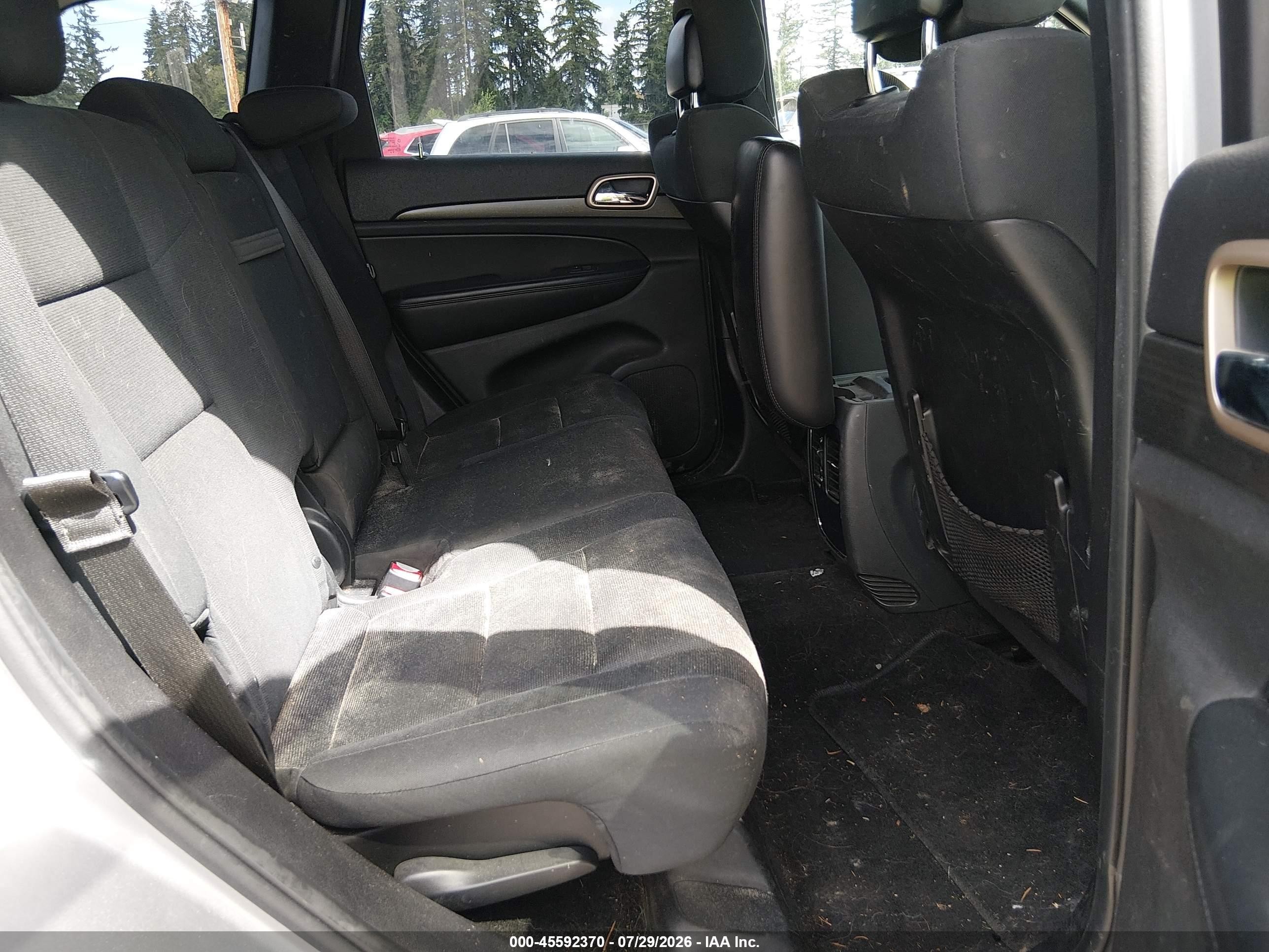 2015 Jeep Grand Cherokee Laredo Silver vin: 1C4RJFAG5FC919955