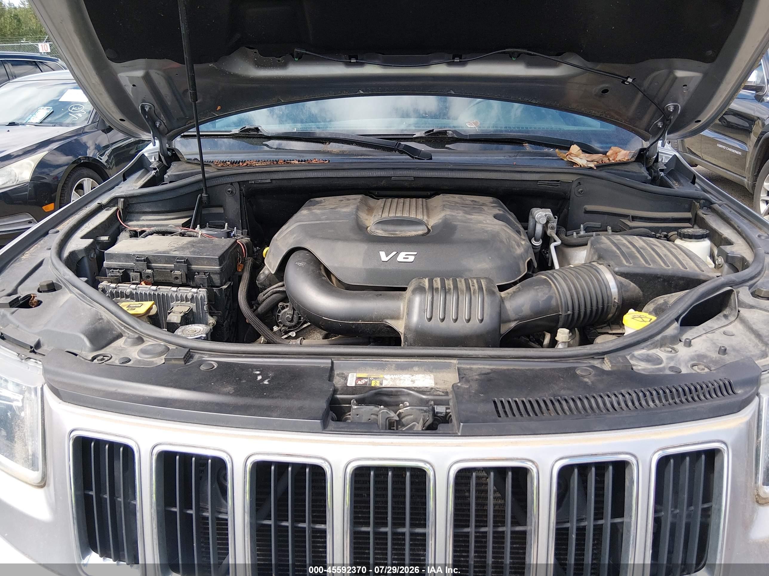 2015 Jeep Grand Cherokee Laredo Silver vin: 1C4RJFAG5FC919955