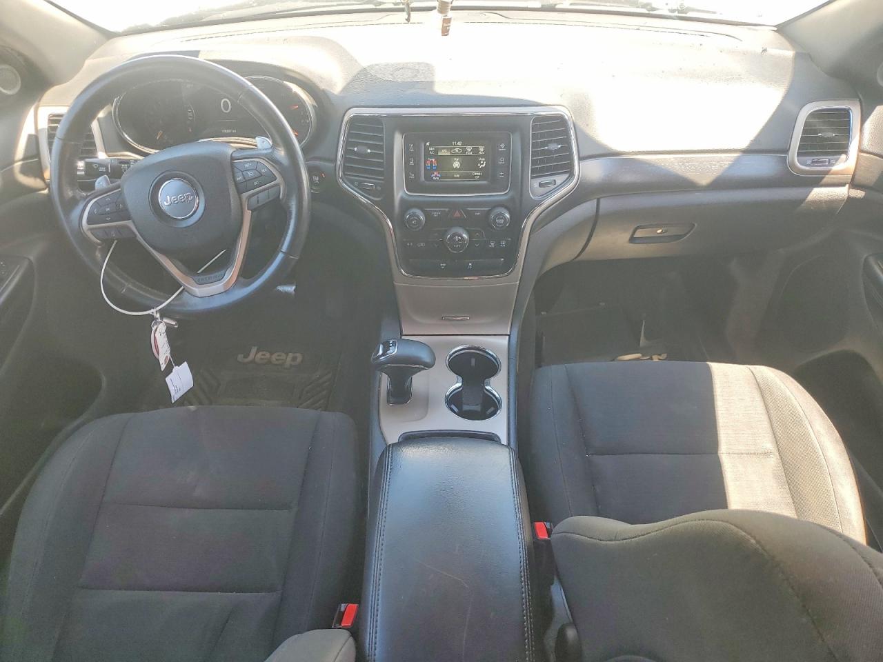 2015 Jeep Grand Cherokee Laredo White vin: 1C4RJFAG5FC954382