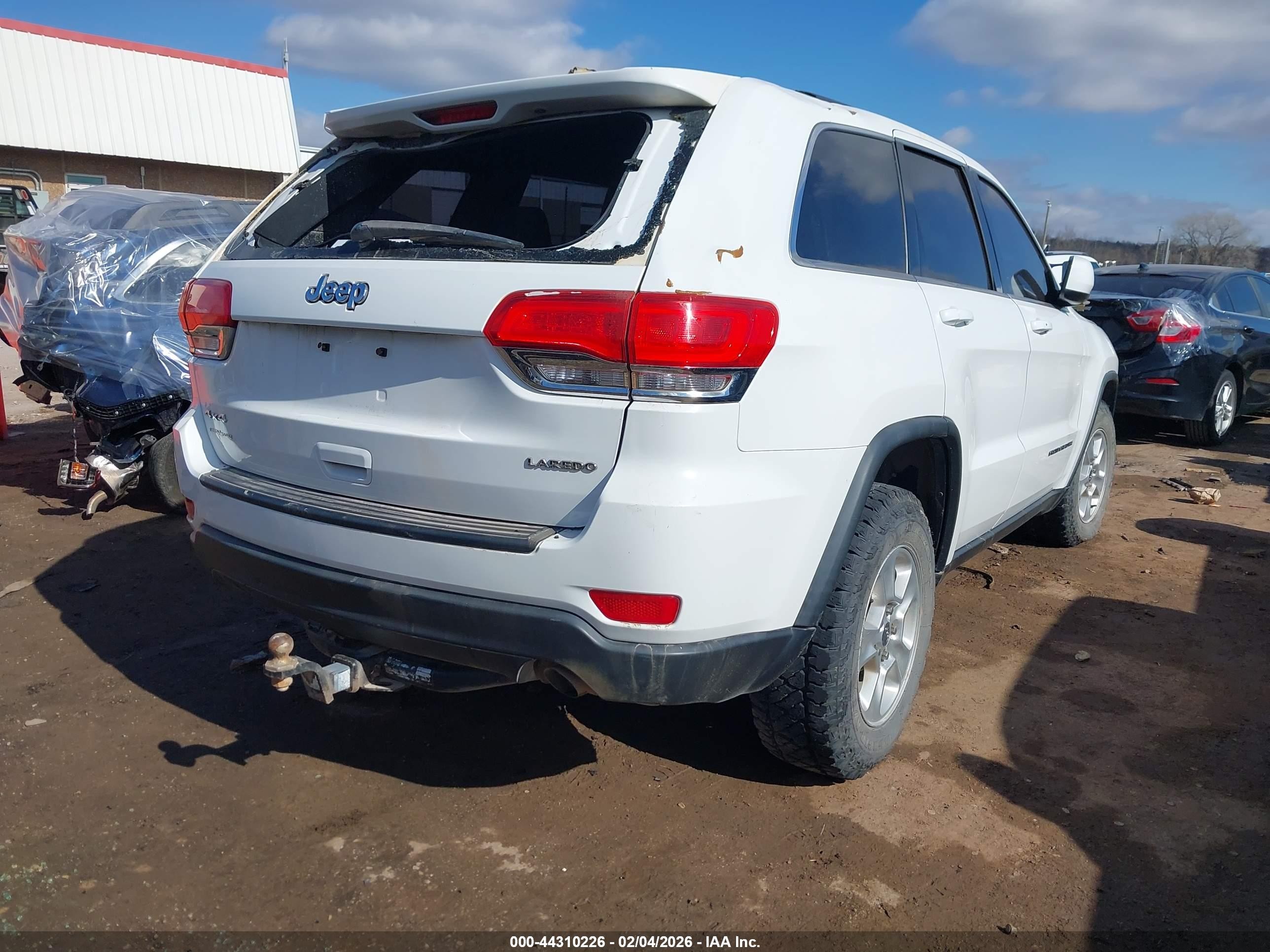 2016 Jeep Grand Cherokee Laredo White vin: 1C4RJFAG5GC379704