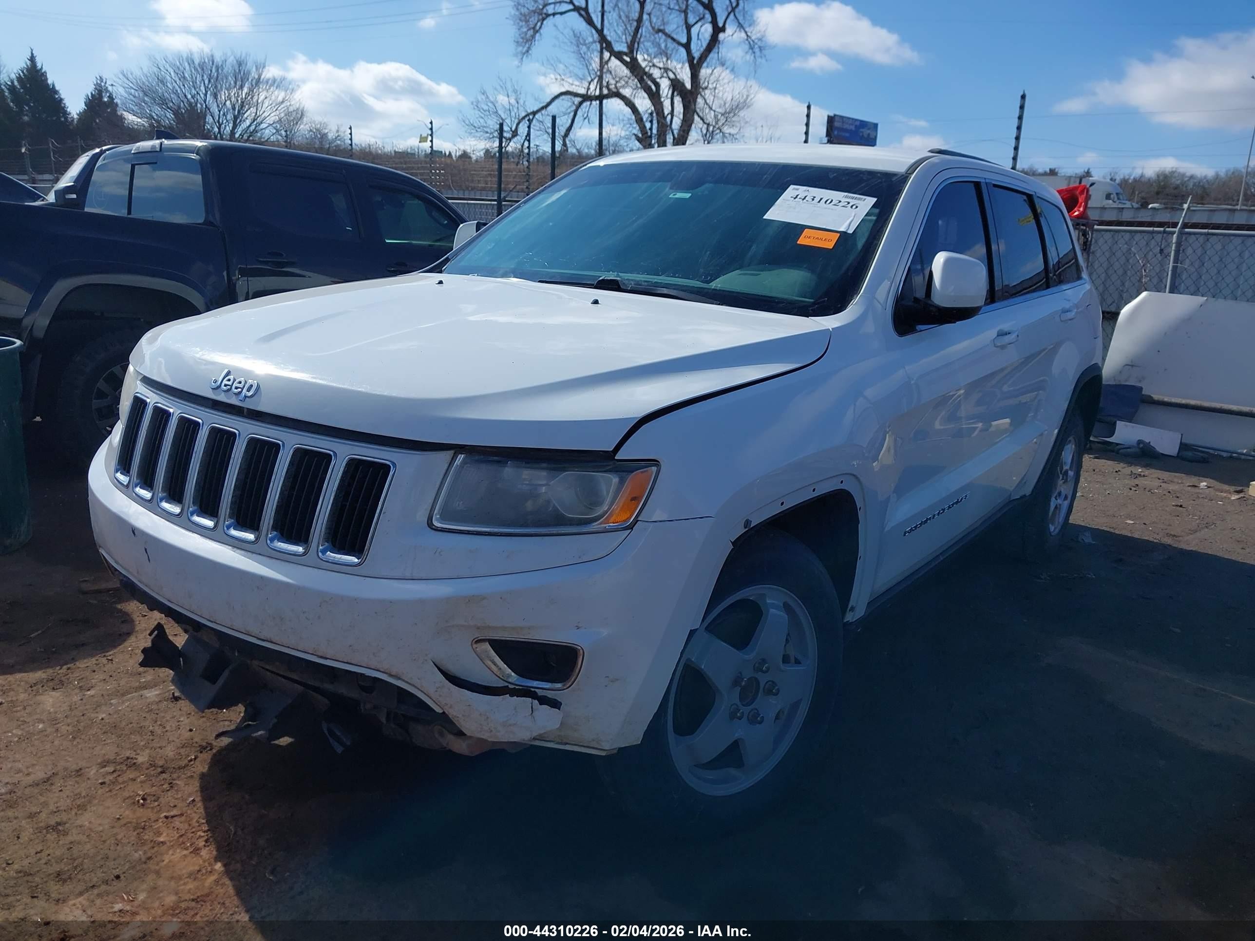2016 Jeep Grand Cherokee Laredo White vin: 1C4RJFAG5GC379704