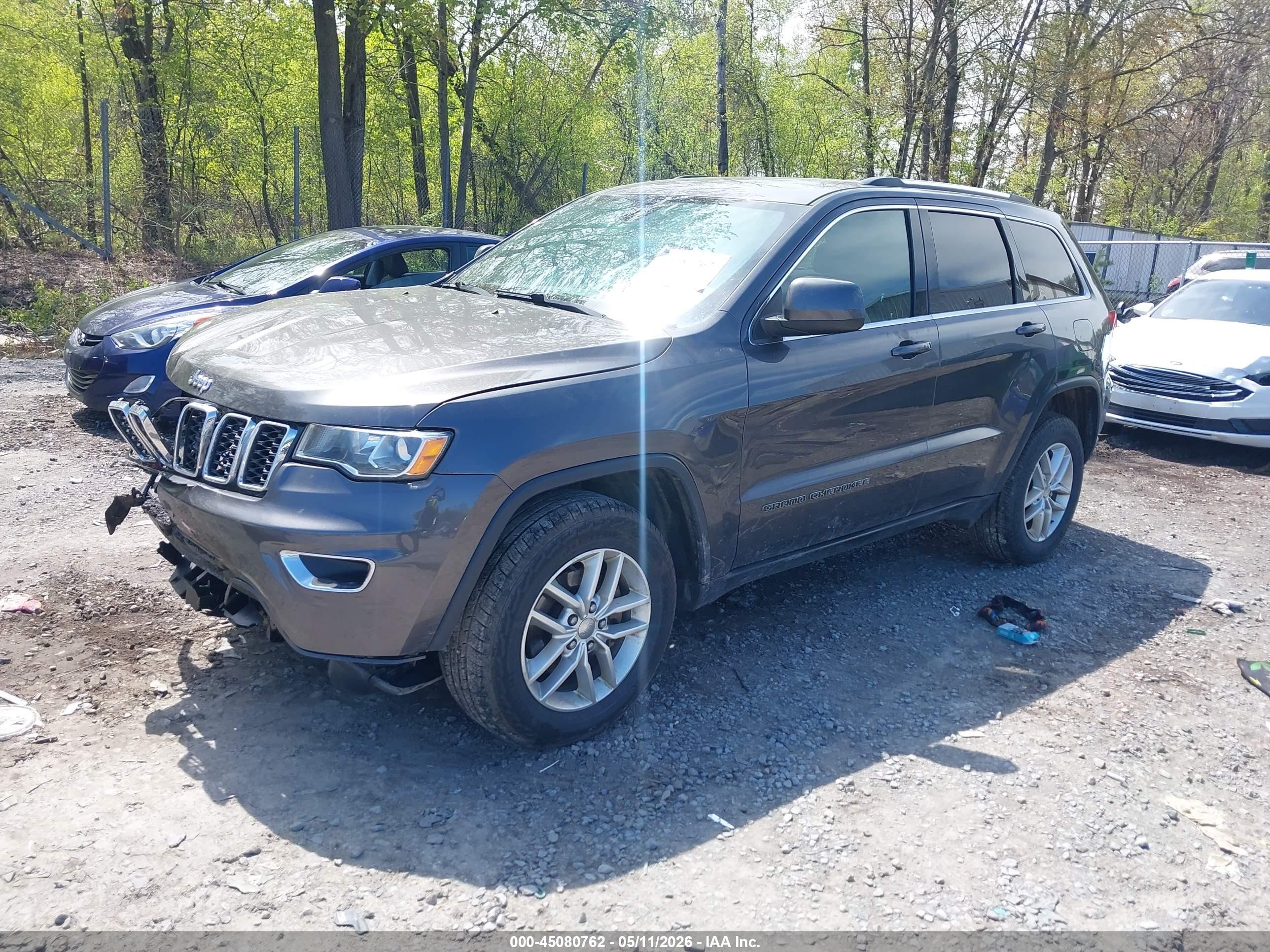 2017 Jeep Grand Cherokee Laredo 4x4 Gray vin: 1C4RJFAG5HC651573
