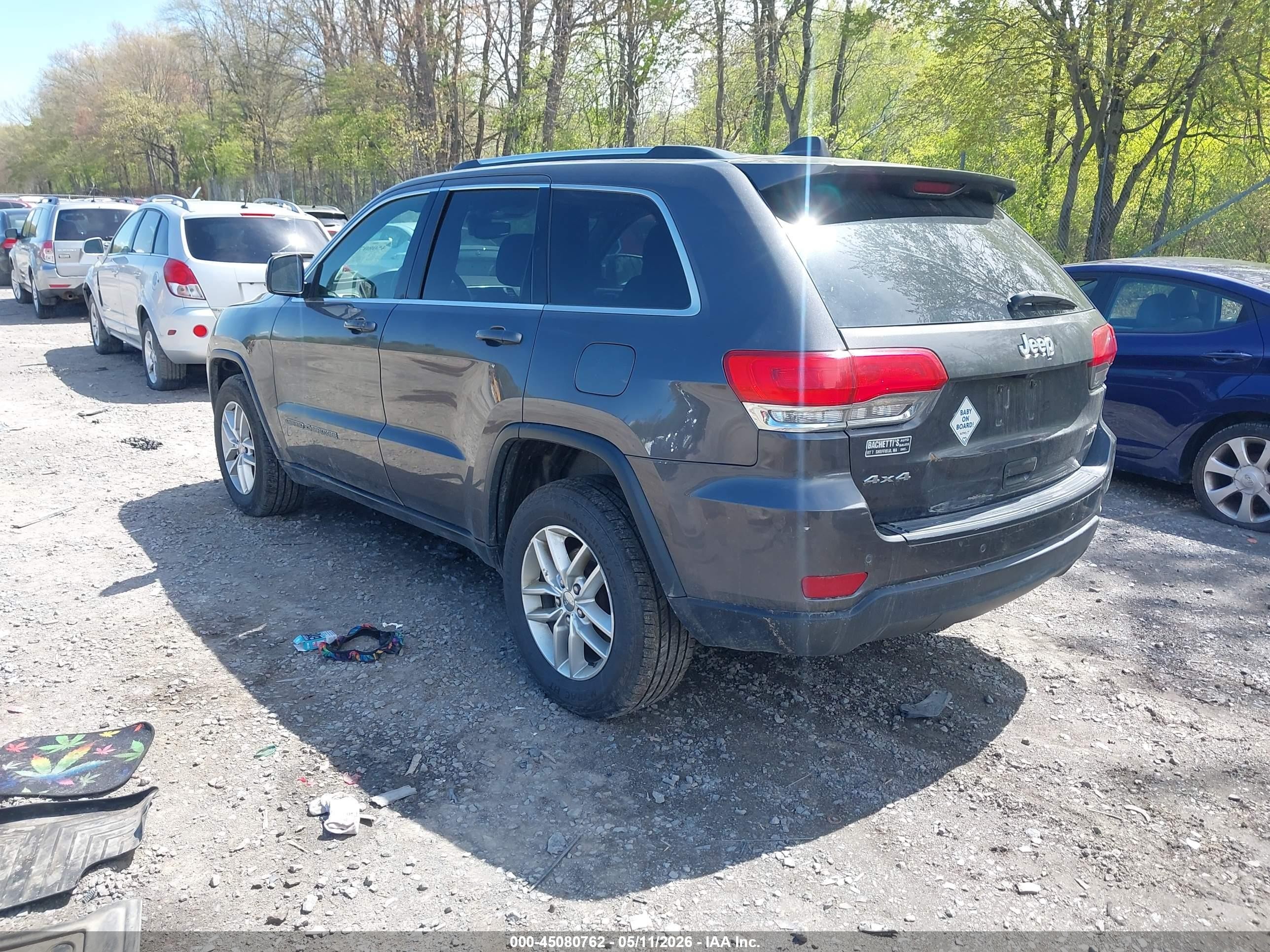 2017 Jeep Grand Cherokee Laredo 4x4 Gray vin: 1C4RJFAG5HC651573
