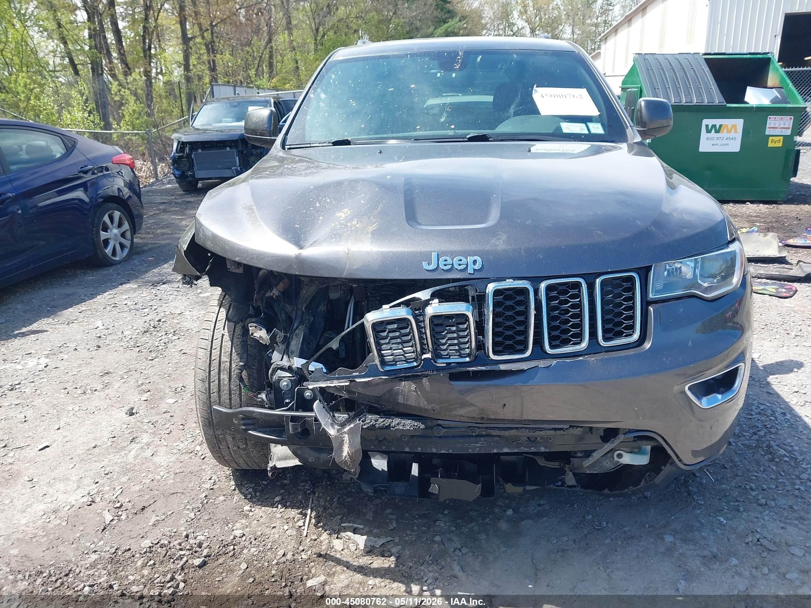 2017 Jeep Grand Cherokee Laredo 4x4 Gray vin: 1C4RJFAG5HC651573
